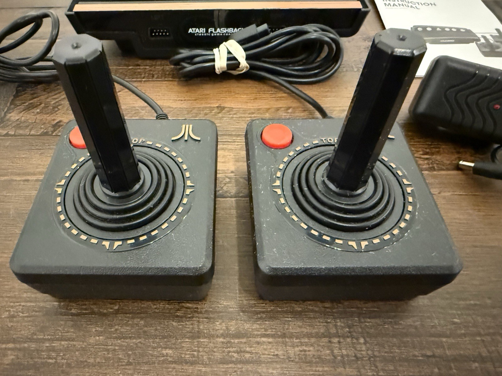 Atari Flashback Console 105 Built In Games 40th Anniversary 2 Controllers AV EUC