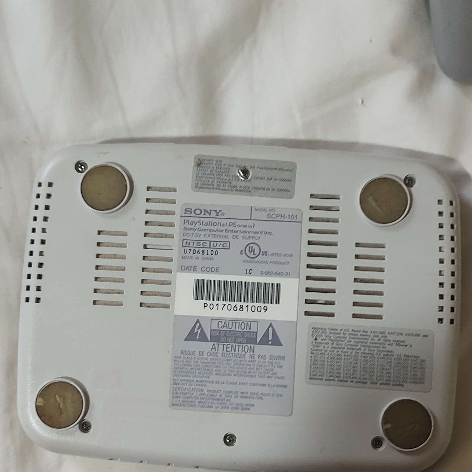 Sony PS one SCPH-101 NTSC-U/C Console w/ 2 Controllers, Composite RCA, Compact