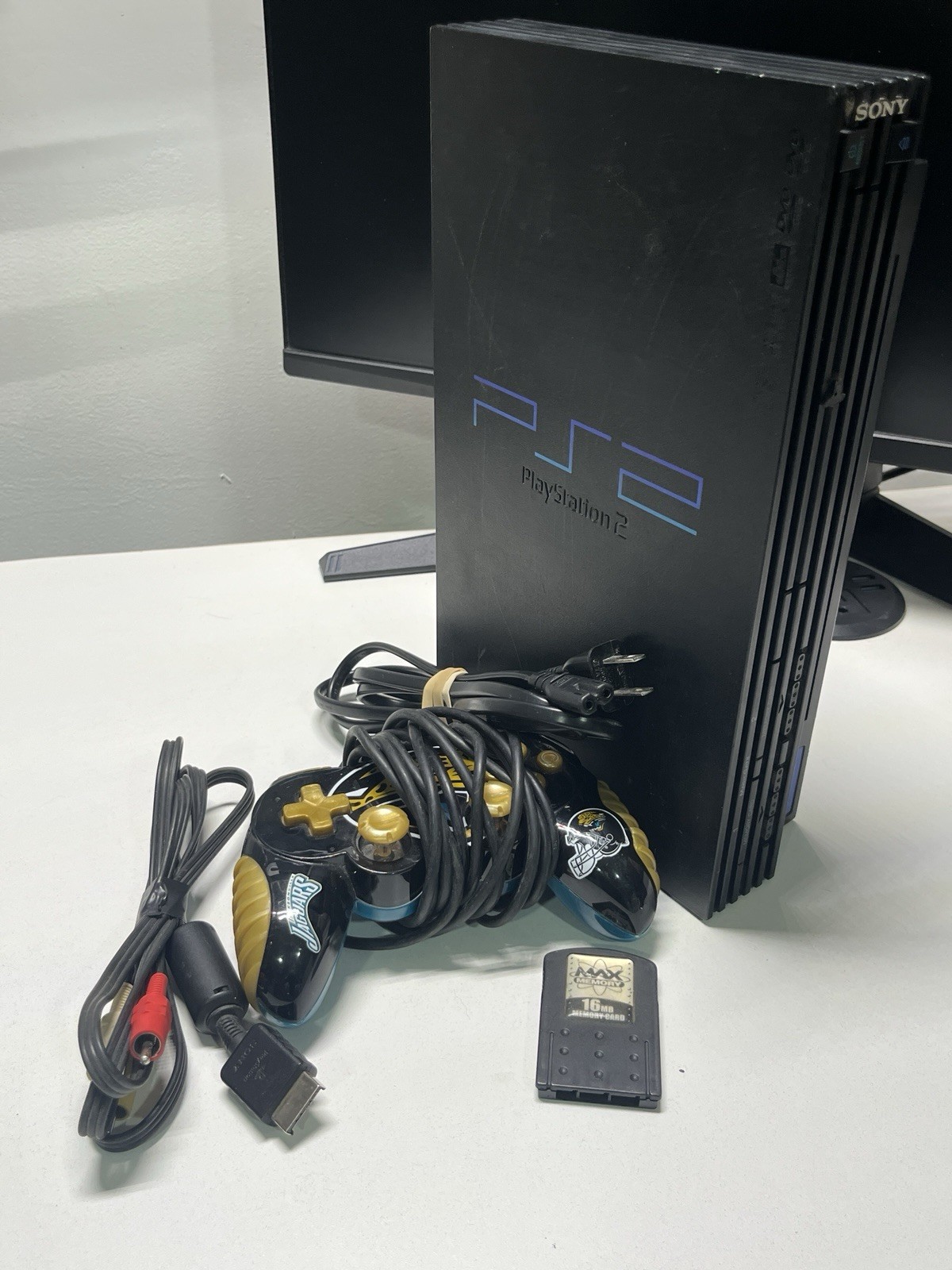 Sony PlayStation 2 SCPH-39001 Bundle, W/AM Controller, AV & Power Cables