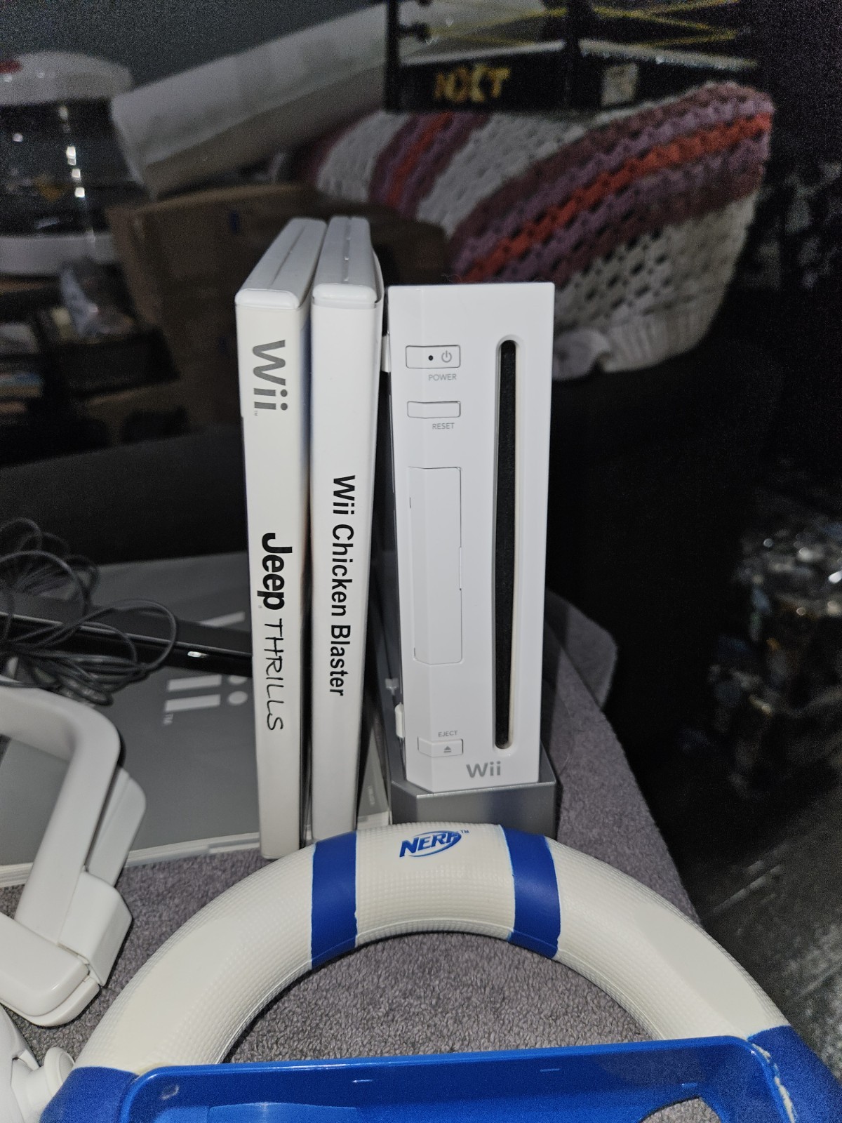 Nintendo Wii White Home Console Bundle 3 Games,2 Remotes,2nunchuck Wheel, Zapper
