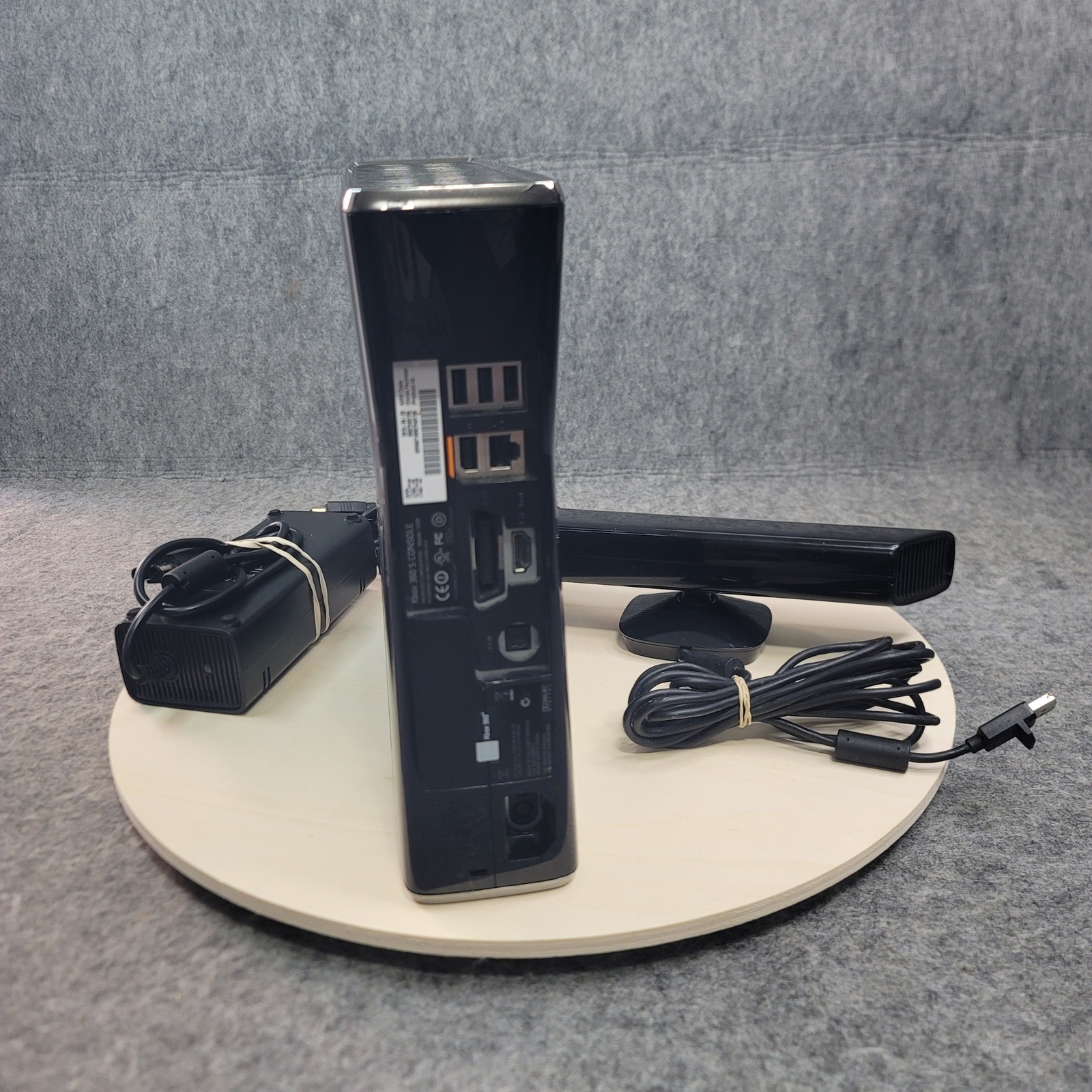 Microsoft Xbox 360 S Console Model 1439 Gloss Black with Accessories Bundle