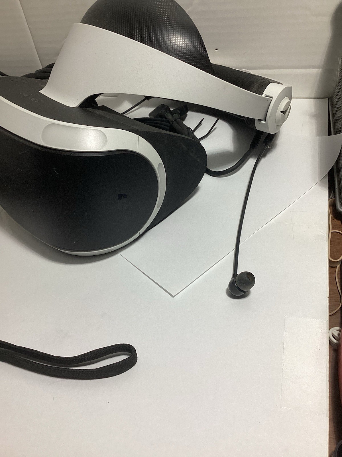 Sony PlayStation VR 1 PS4 Virtual Reality Headset W/ Camera And Wand