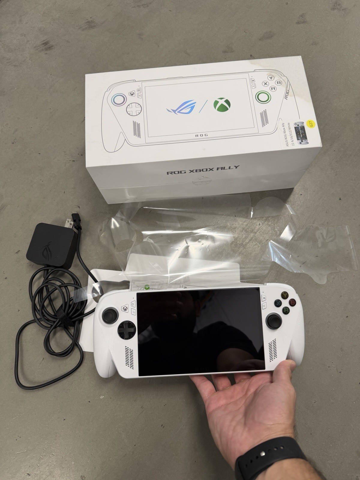 ASUS ROG Ally Xbox Handheld 7″ 120Hz, Ryzen Z2 A, 512GB White. READ DESCRIPTION