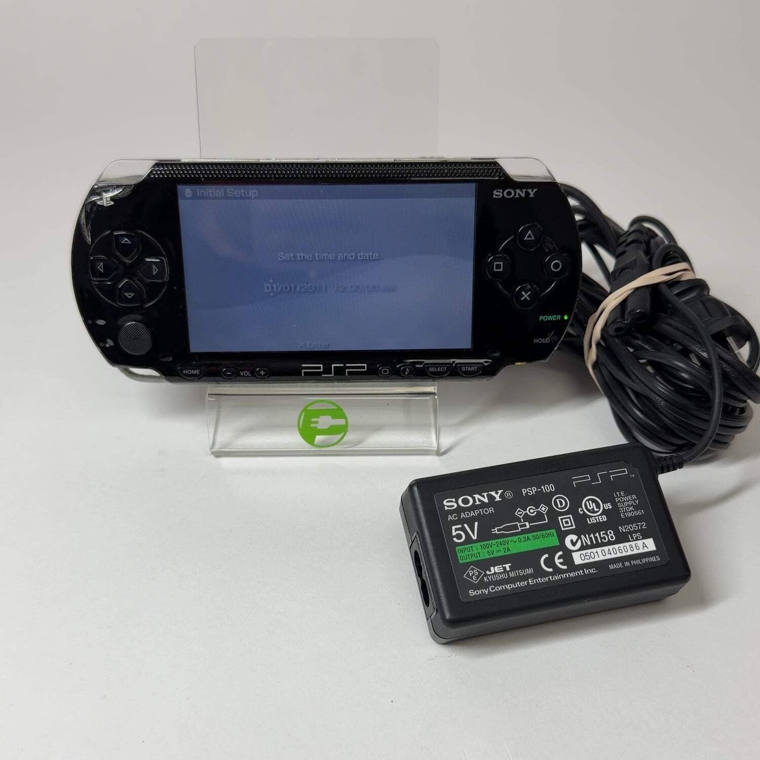 Broken Sony PlayStation Portable PSP-1001 Handheld Console Gaming System Read
