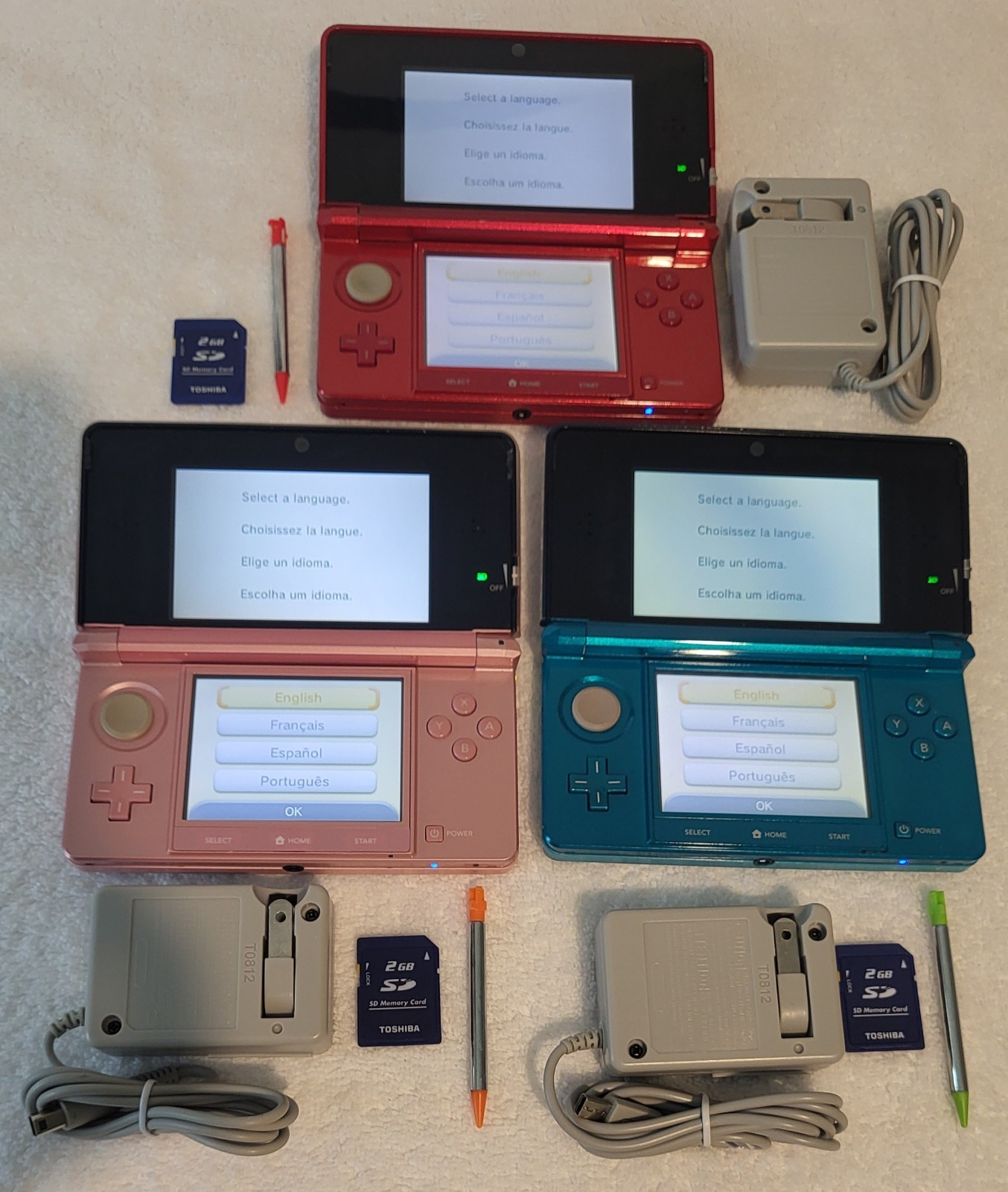 Lot of 3 Nintendo 3DS Console Systems, Pink, Red, Aqua Blue, Tested w/ Chargers