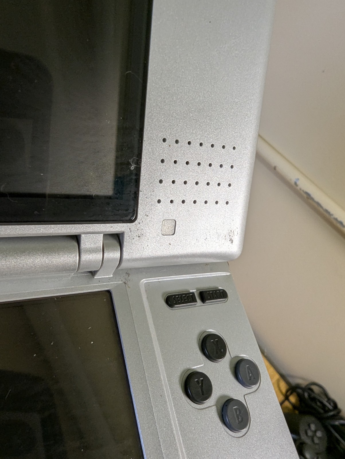 KAA Nintendo DS Silver Handheld Console NTR-001 No Power Cord Untested