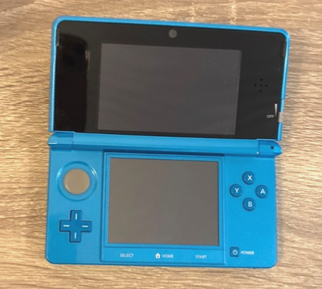 Nintendo 3DS Handheld System – Aqua Blue