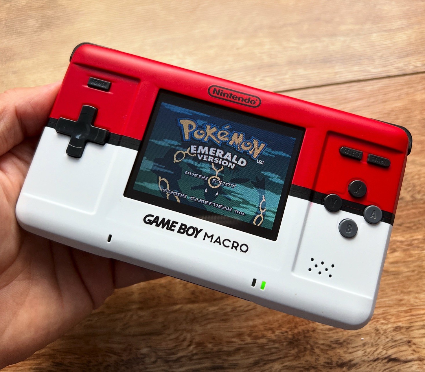 Nintendo Gameboy Macro DS Console Pokemon Pokeball