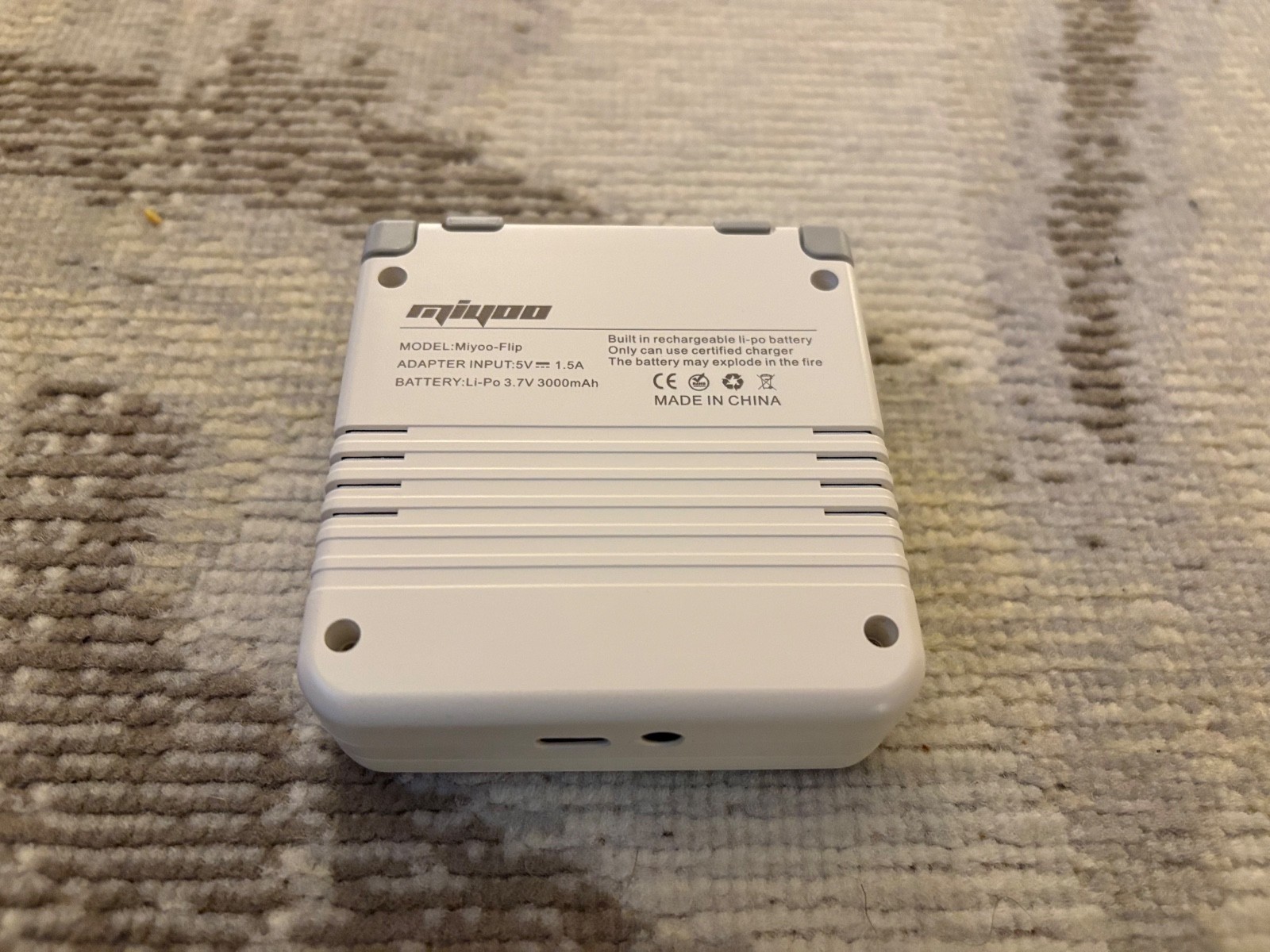 Miyoo Flip – Retro Handheld (White)