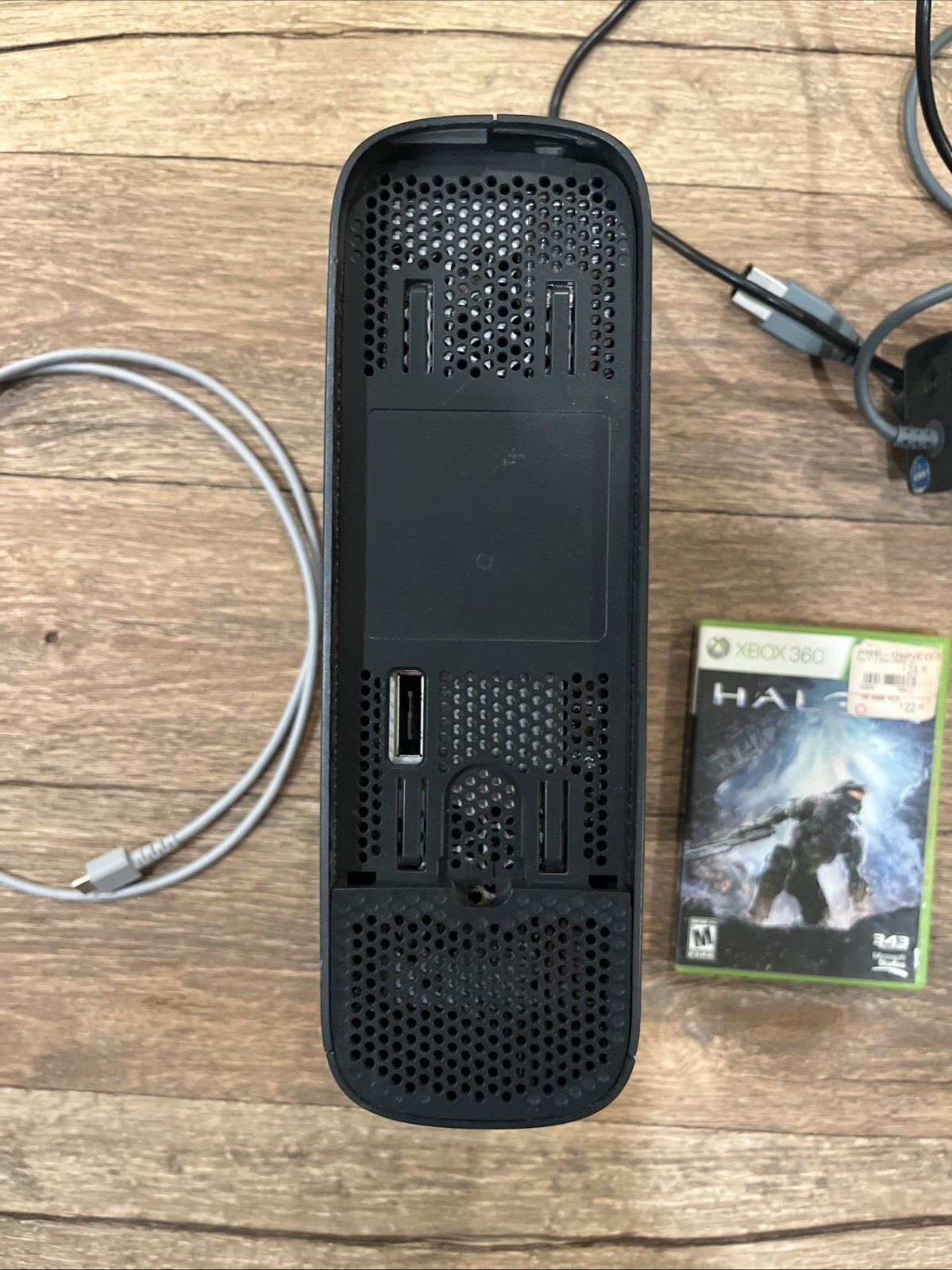 Microsoft Xbox 360/Power Cable/1 Wireless Controller/1 Wired Controller/14 Games