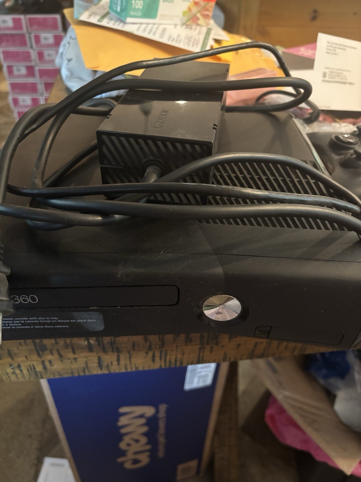 Microsoft Xbox 360 S Model 1439 Black Console (NTSC) + Controller-untested