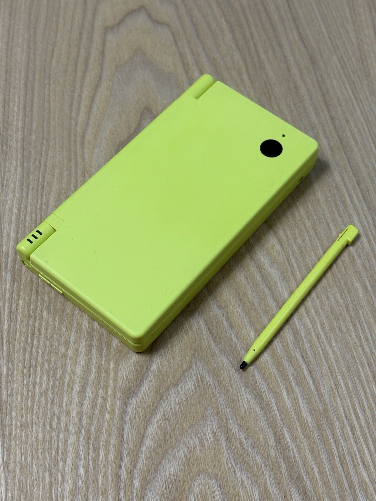 Nintendo DSi Lime Green Handheld Console Tested Working Japan