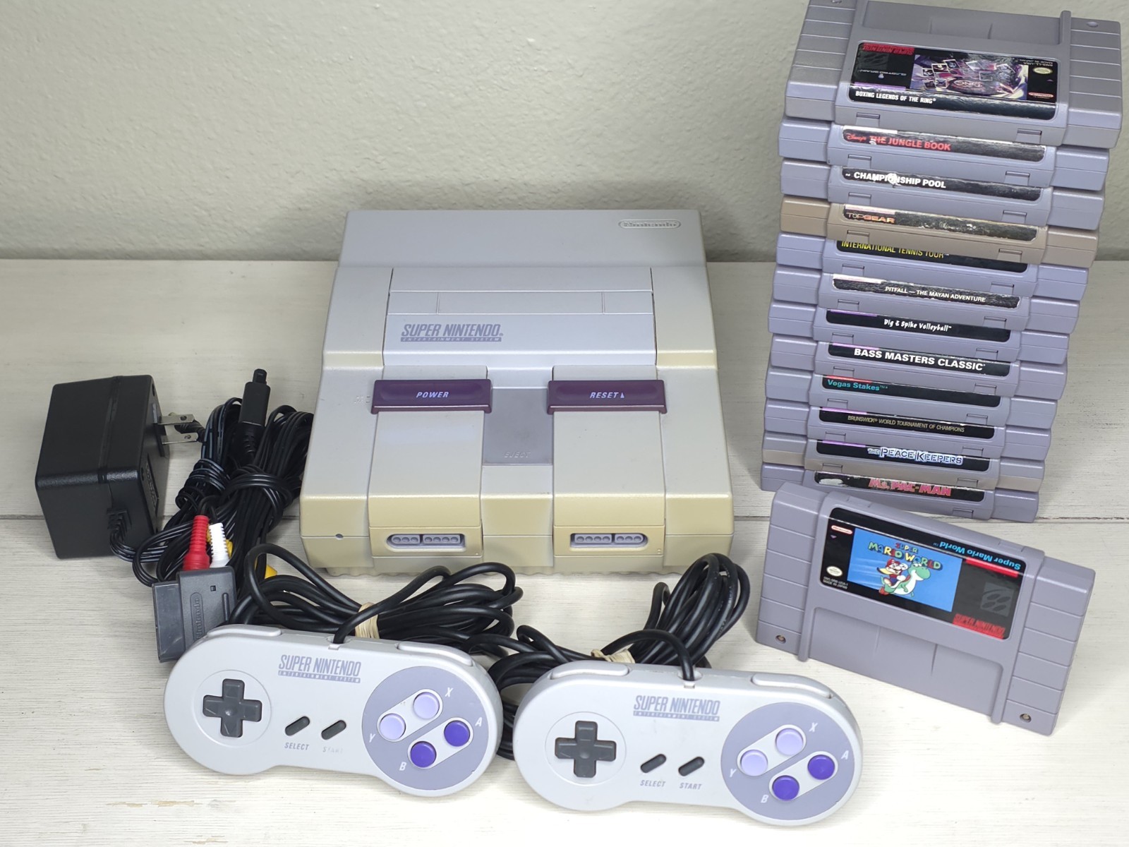 Nintendo SNES Console Bundle with 13 Games And 2 Controllers [Super Mario World]