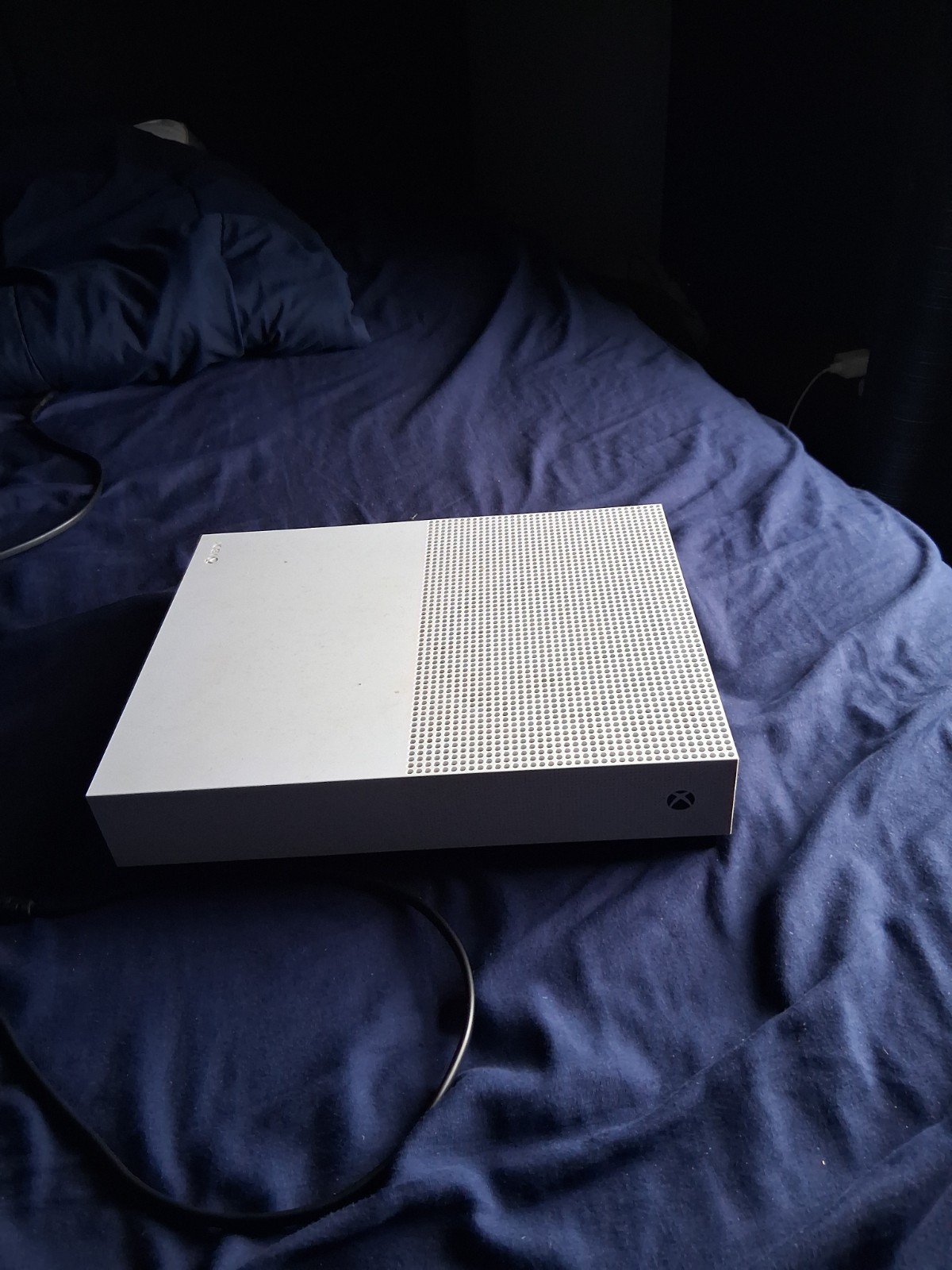 Microsoft Xbox One S 500GB Video Game Console – White (ZQ9-00001)
