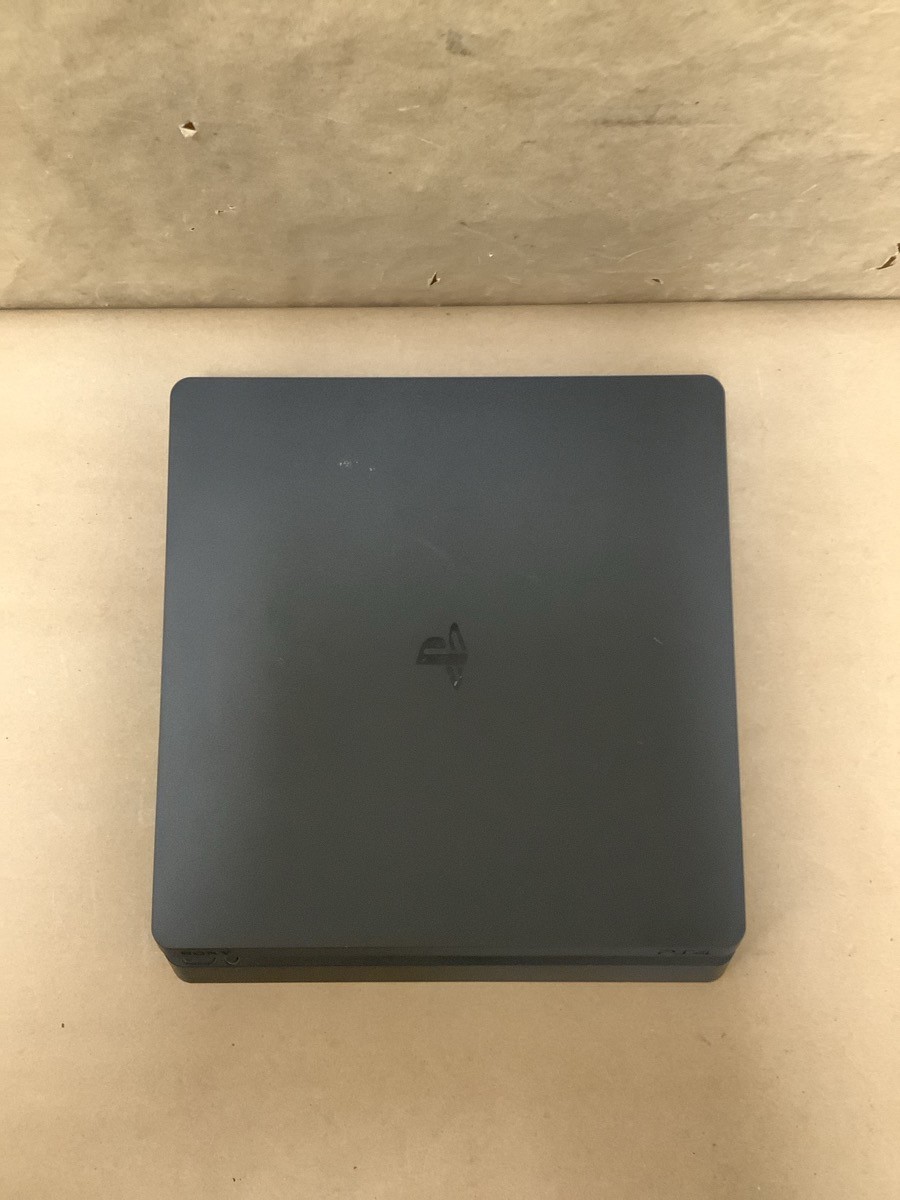SONY CUH-2115B PLAYSTATION 4 PS4 SLIM 1TB BLACK GAMING CONSOLE (B42012129)
