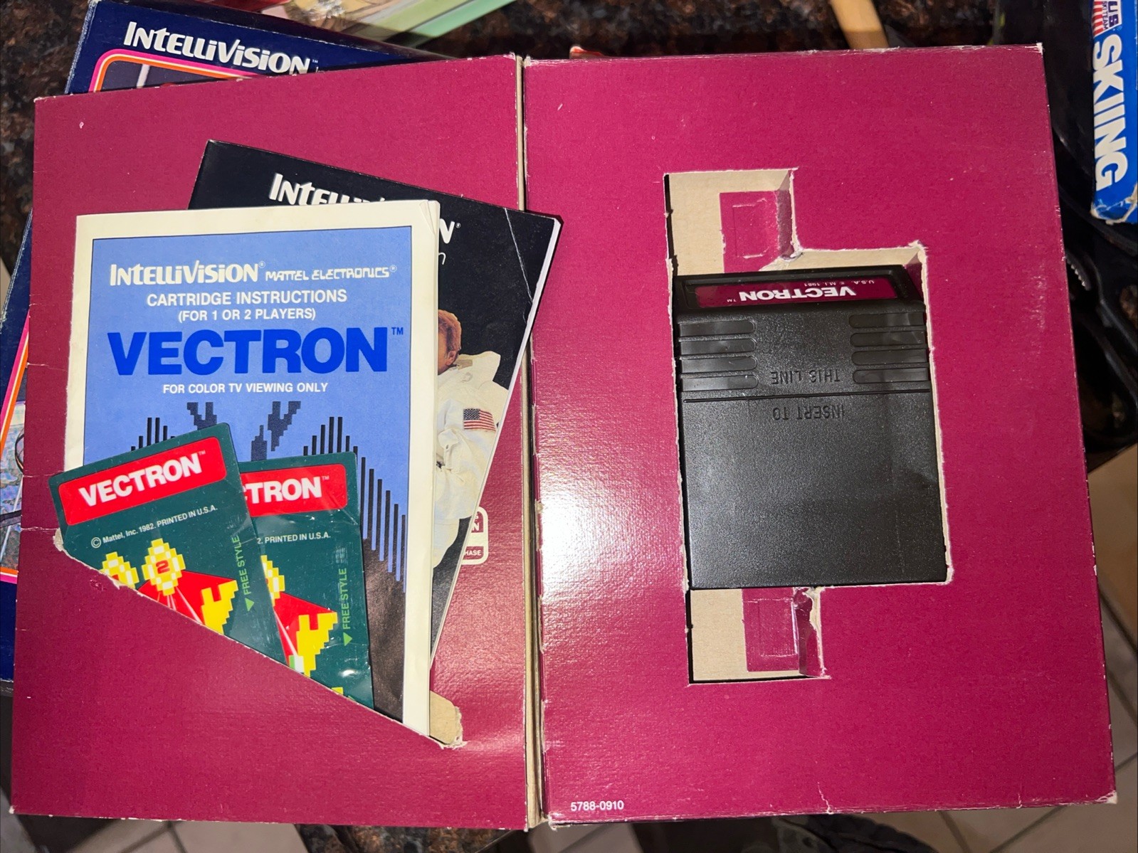 1979 INTELLEVISION CONSOLE MODEL 2609 WITH 16 GAMES See Photos NICE!!
