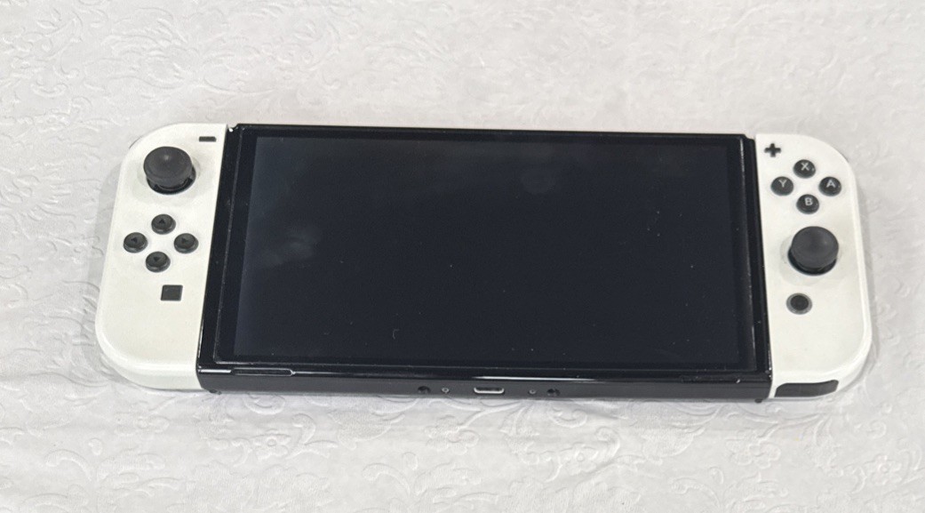 Nintendo Switch OLED White Model : HEG-001 Excellent Condition!!