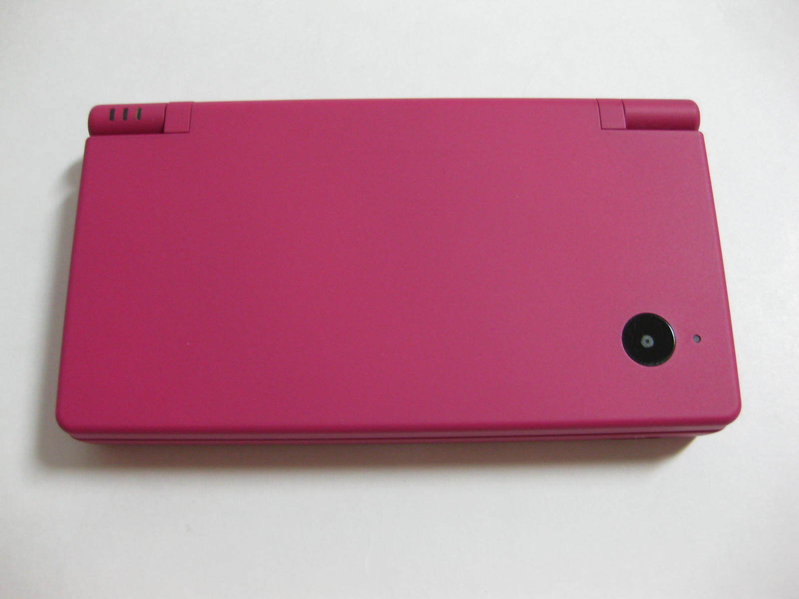 Nintendo DSi Launch Edition Pink Handheld System w/ 3 Games SUPER GREAT CONDTION