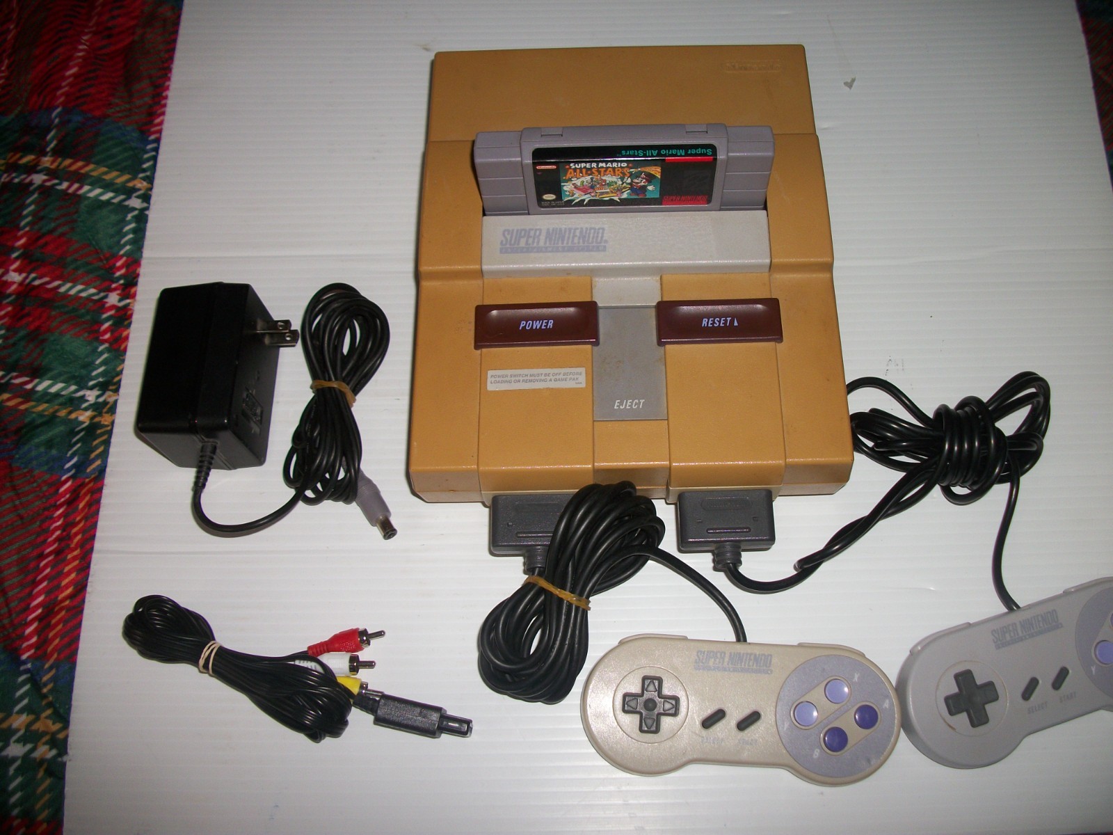 Super Nintendo SNES Console – Bundle 2 Controllers, Cables, Mario All Stars Game