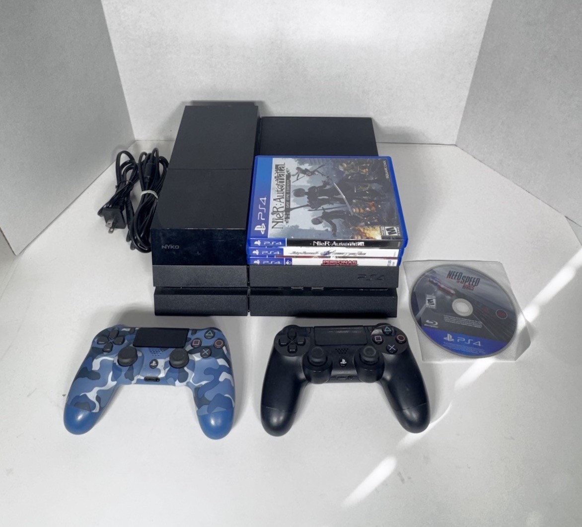 PlayStation 4 Console Bundle CUH-1115A 1TB Nyko Storage 2 Controllers 4 Games