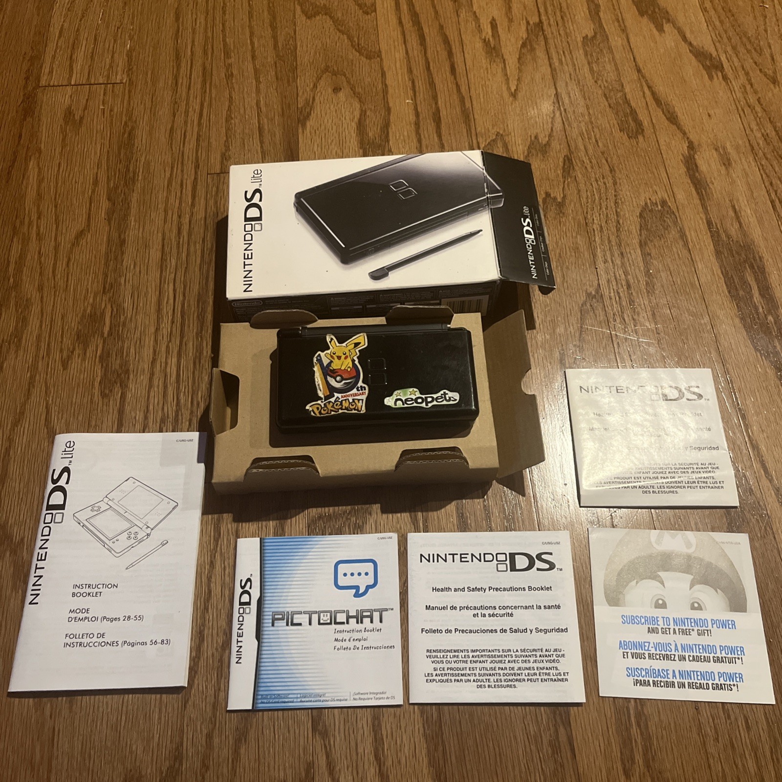 Nintendo DS Lite For Parts/Repair With Box And Inserts