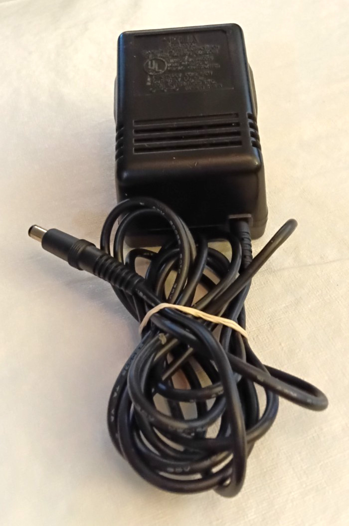 Sega Genesis 16-BIt Console Model 1601 Complete Hook-Ups/Controller Work Perfect