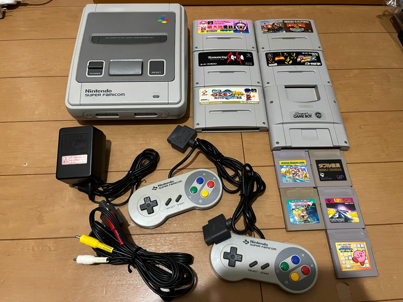 Nintendo Super Famicom Console & 10 Games & SuperGameboy 0625