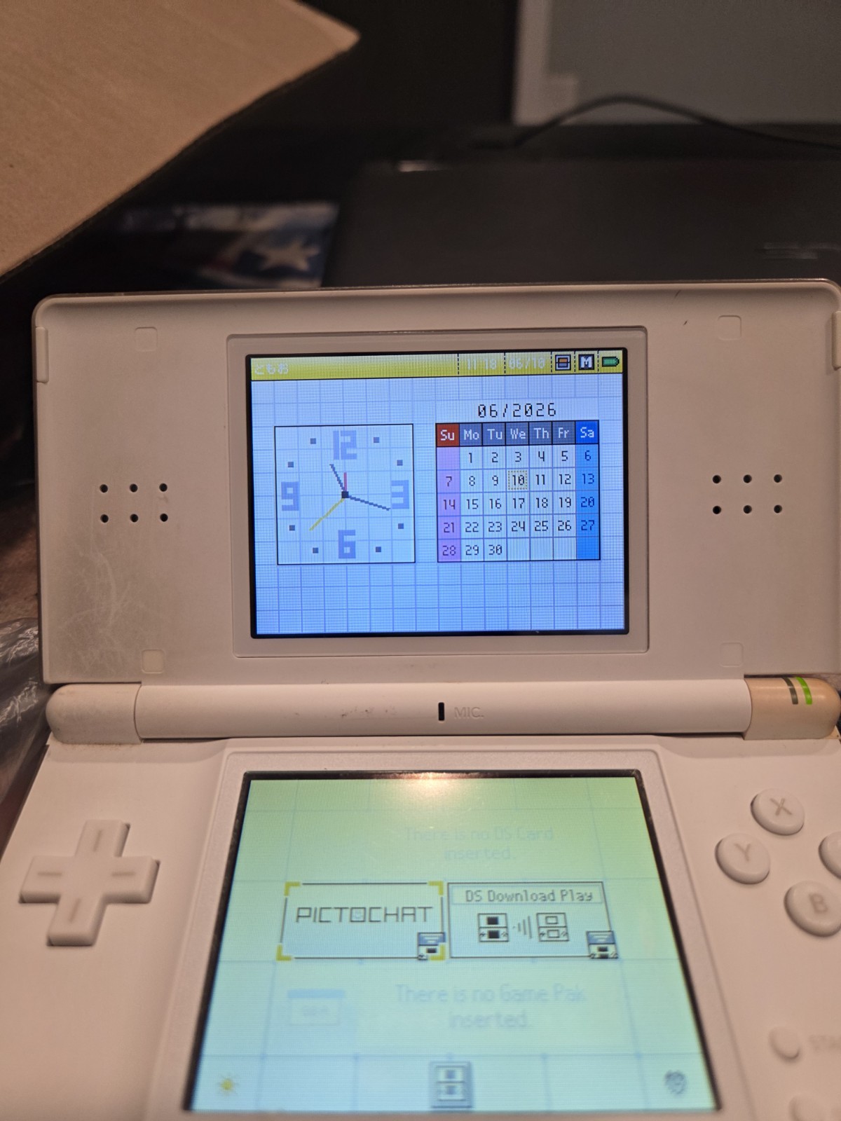 Nintendo DS Lite USG-001 JPN White Handheld Console Stylus & Cable