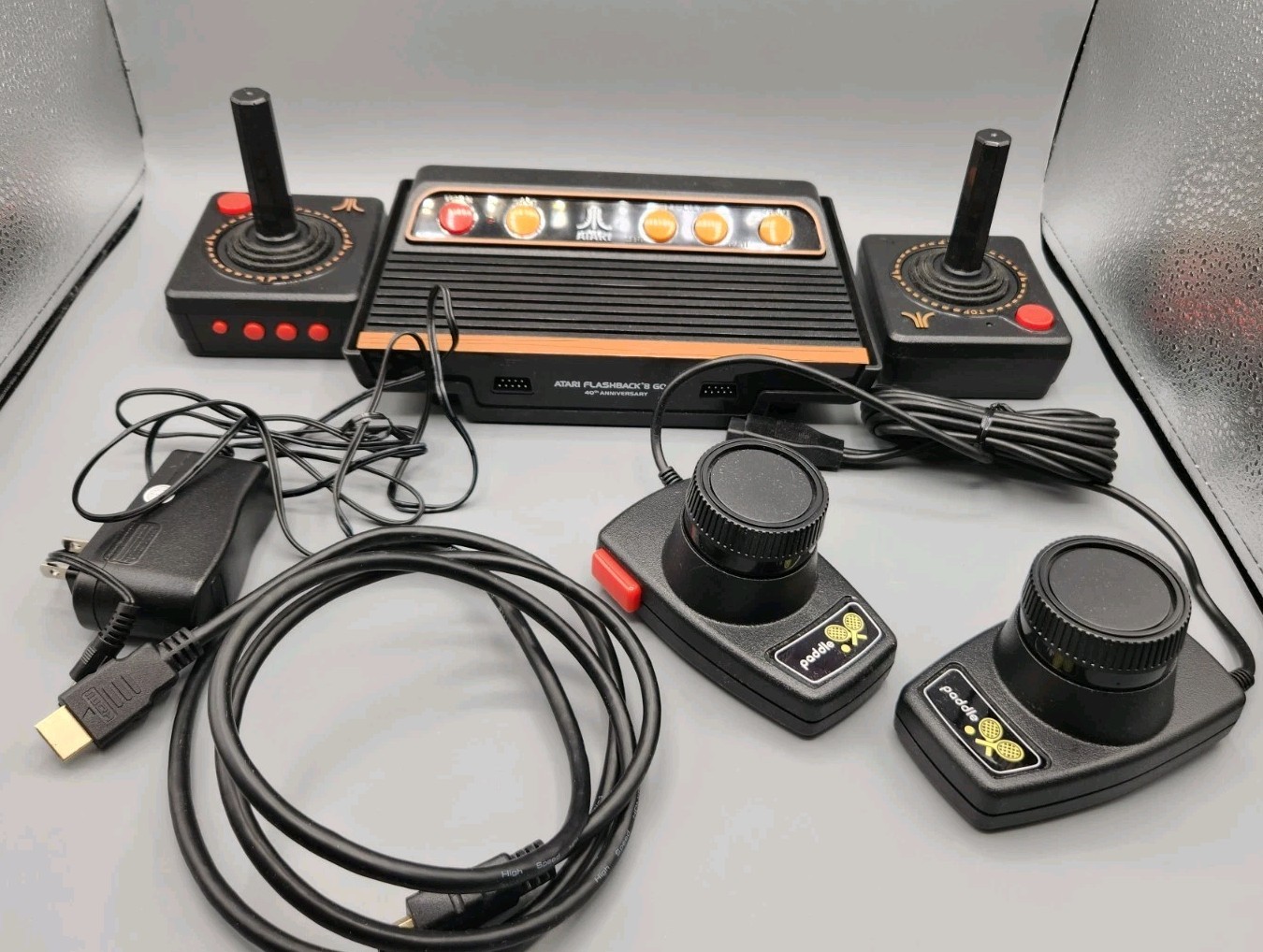 Atari Flashback 8 Gold Deluxe HD Console Wireless Controllers – Gold