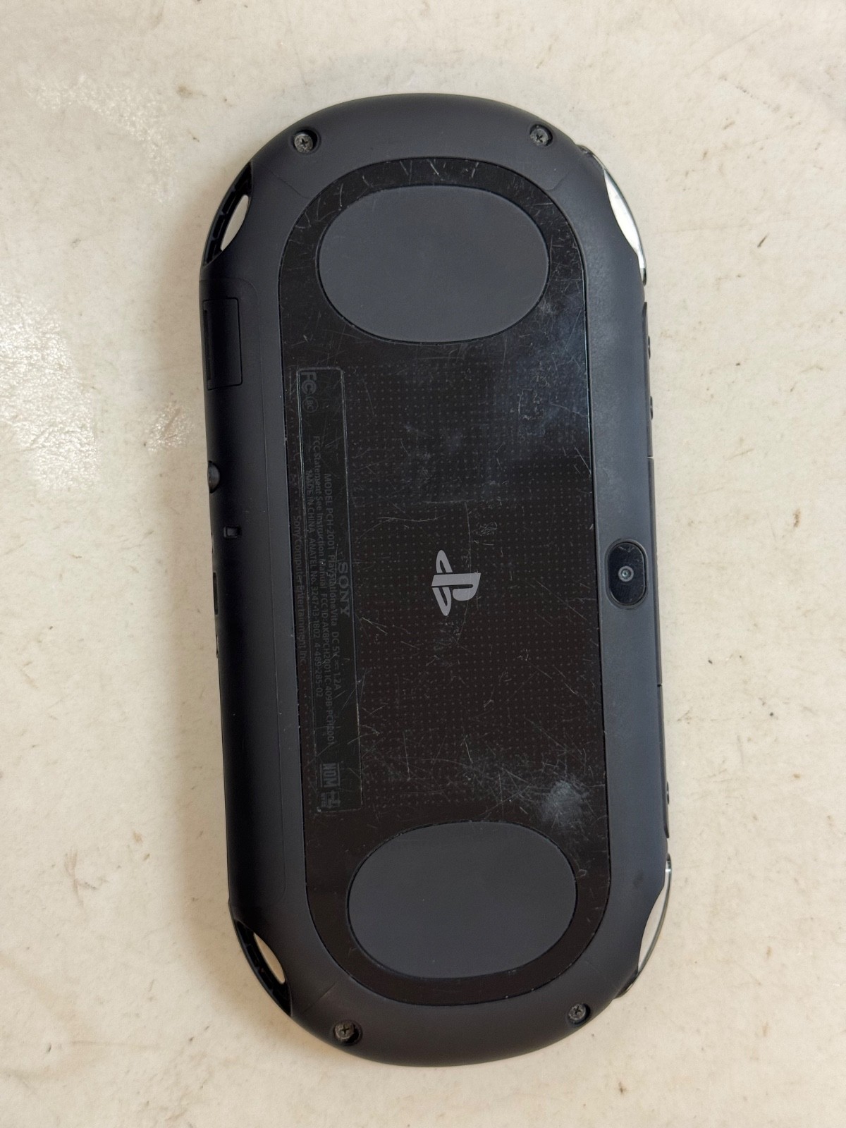 Sony PS Vita PCH-2001 8gb – **broken home button**
