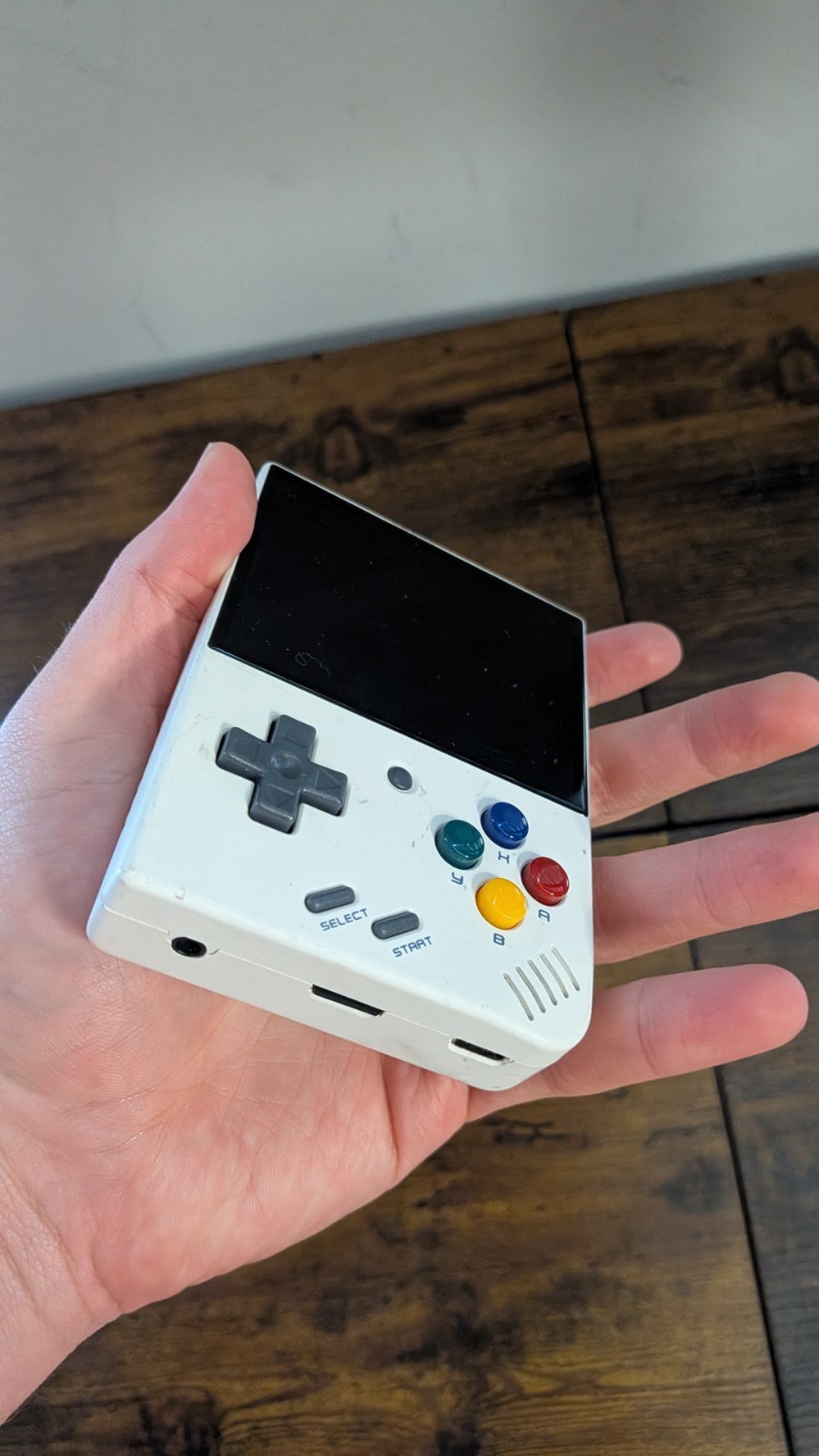 Miyoo Mini Plus + Handheld Retrogaming Emulator Console White NO BACK