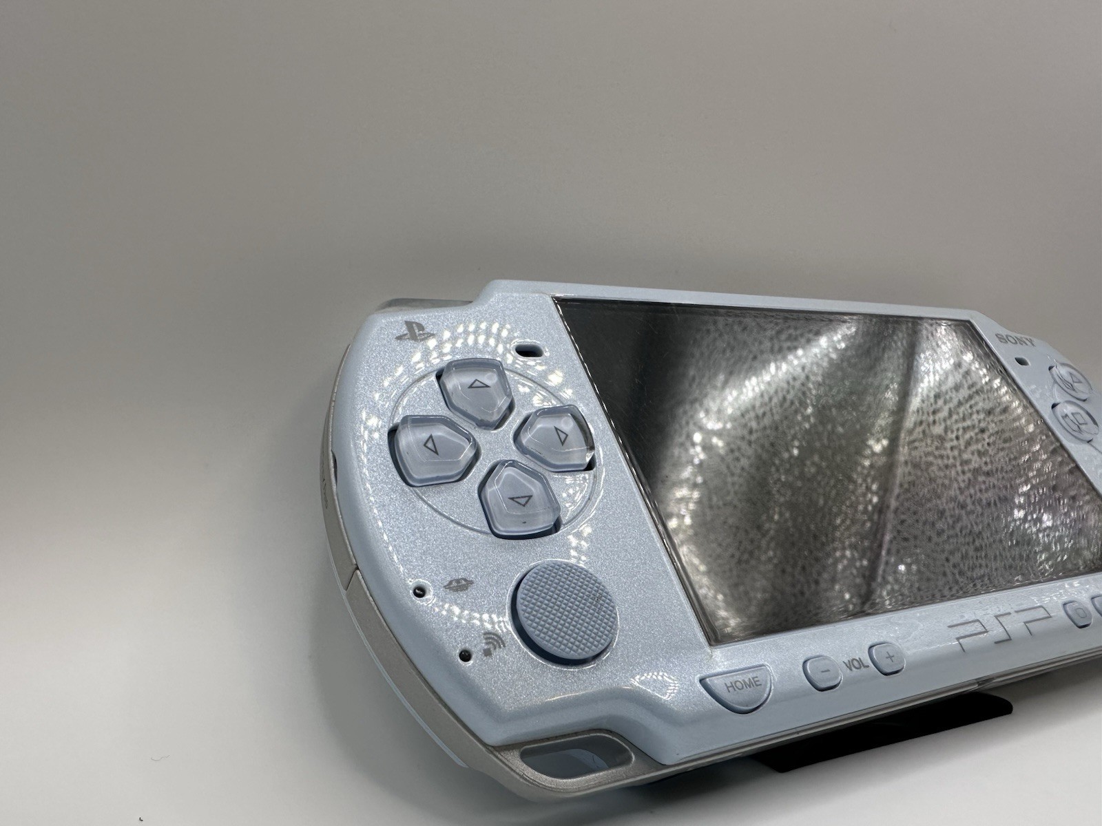 Sony PSP 2000 (Baby Blue) Has Haunted Screen!! No battery, No Charger included