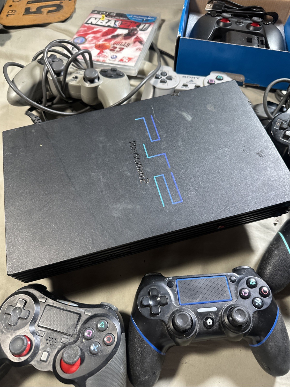 Sony PlayStation 2 Lot Console 7 controllers + cables PS2 & NBA 2k11