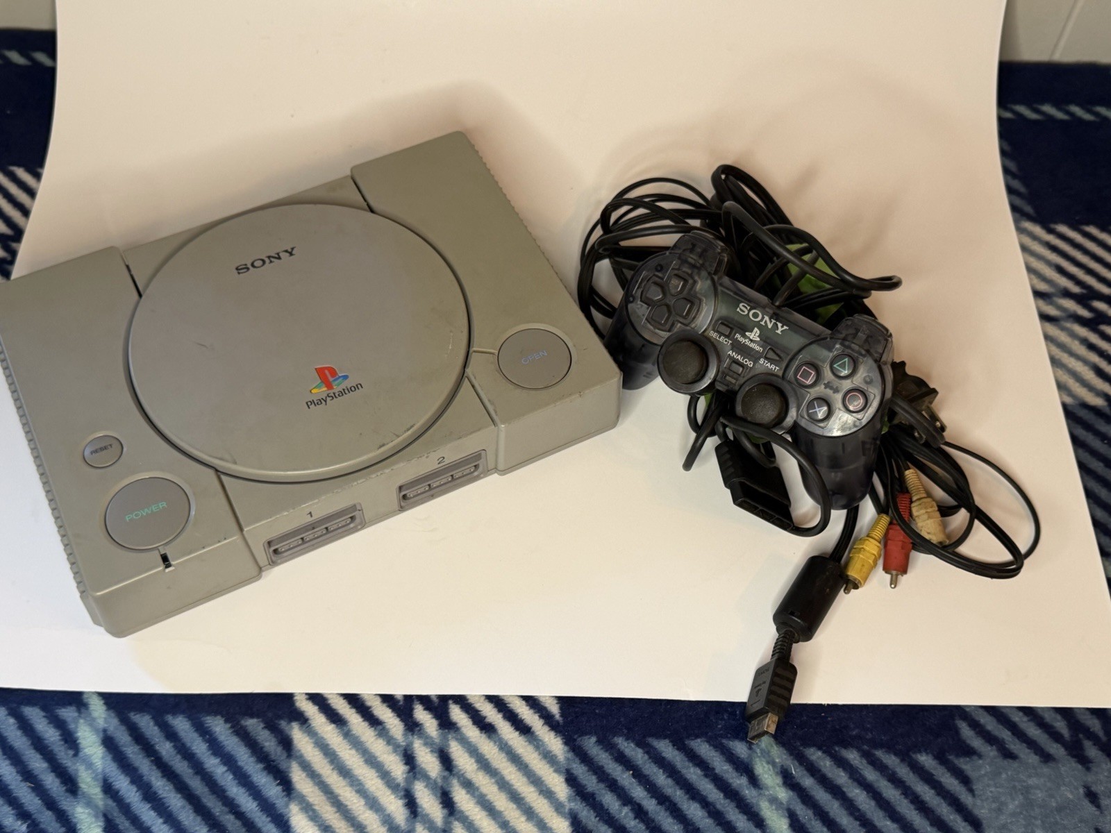 Sony PlayStation 1 PS1 Gray Console System SCPH-7501 Untested Cords & Controller
