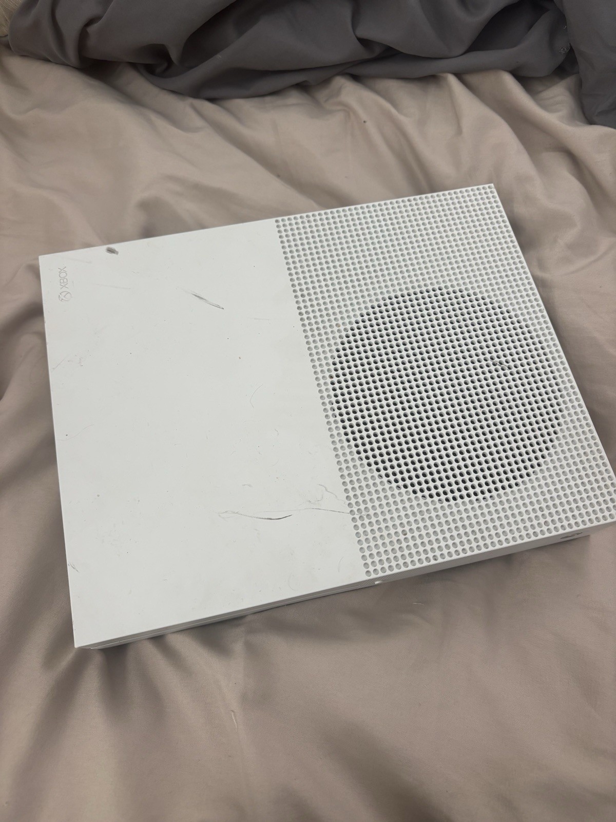 Microsoft Xbox One White Home Console w/ Wi‑Fi, HDMI, (2X in & out) USB-A, (2X)