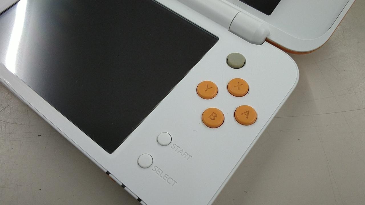 New Nintendo 2DS XL LL White Orange Console Box Stylus Japan Ver NTSC-J