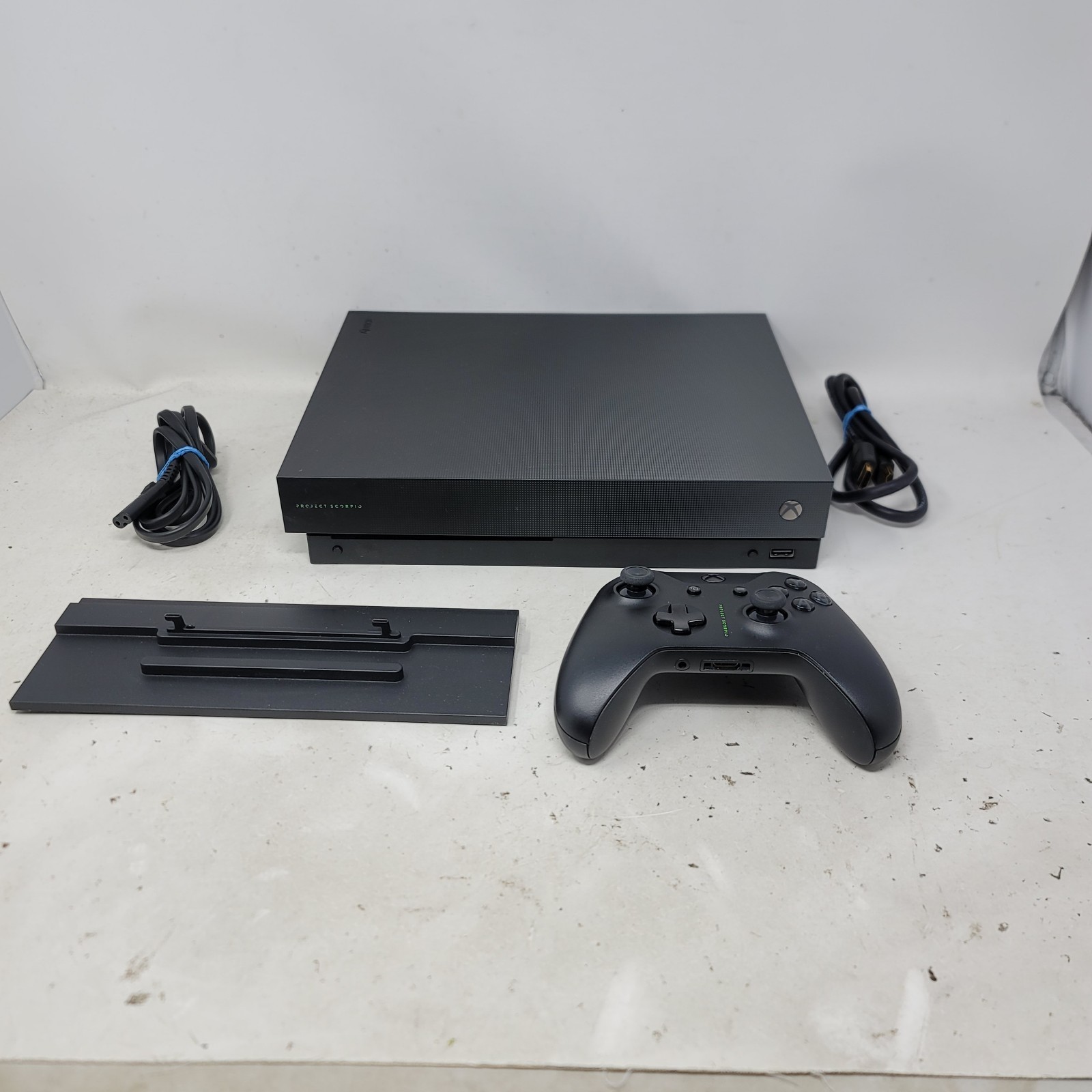 Microsoft Xbox One X Project Scorpio Edition 1TB Console Black Power ON Then OFF