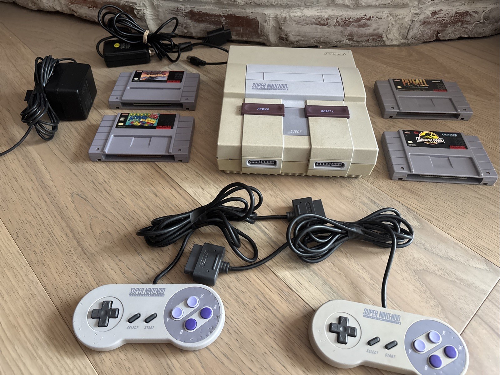 Super Nintendo SNES Console – OEM – 2 Original Controllers + 4 Games All Cords