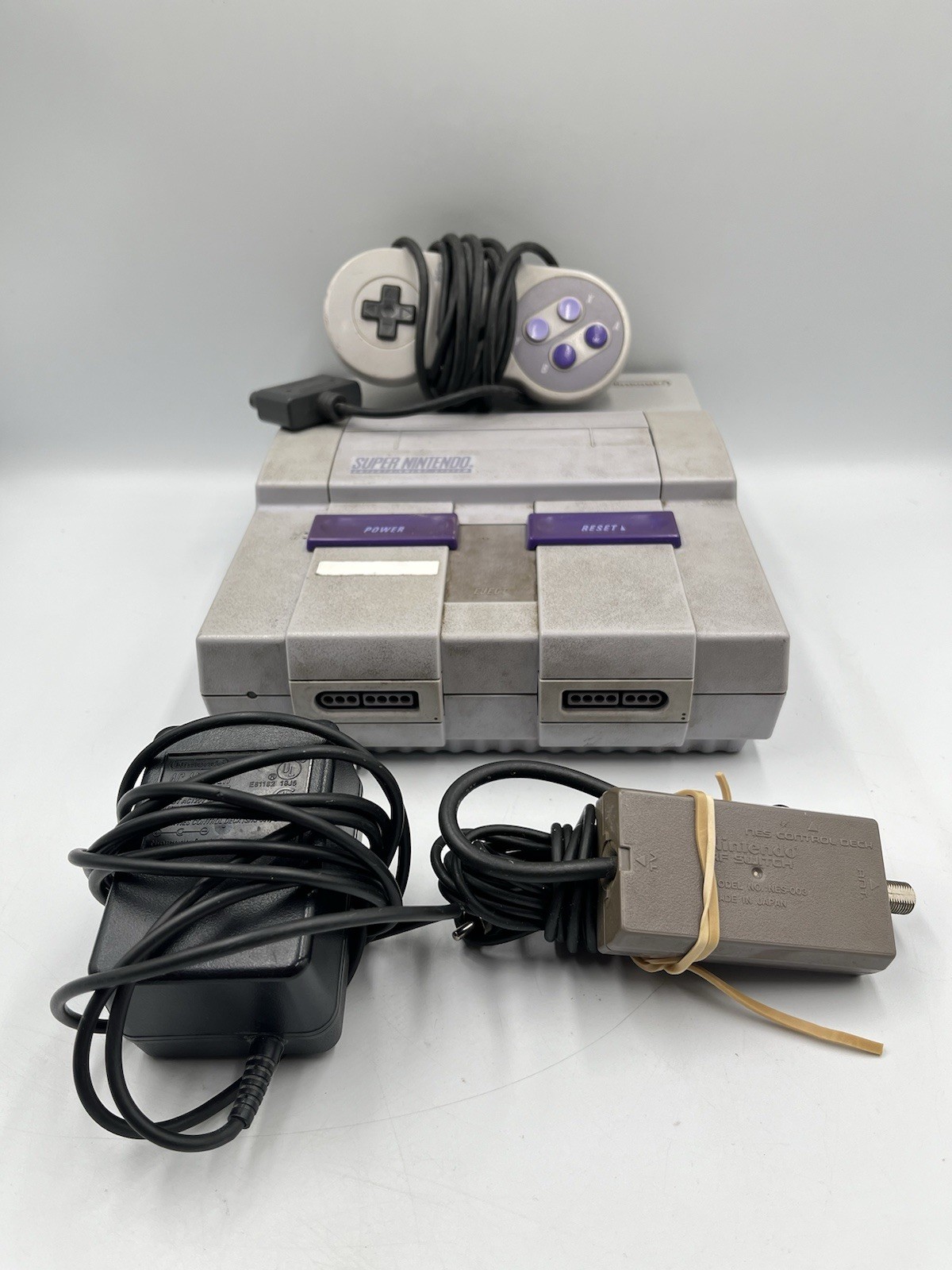 Super Nintendo Entertainment System SNES Console SNS-001 w/ Controller & Cords