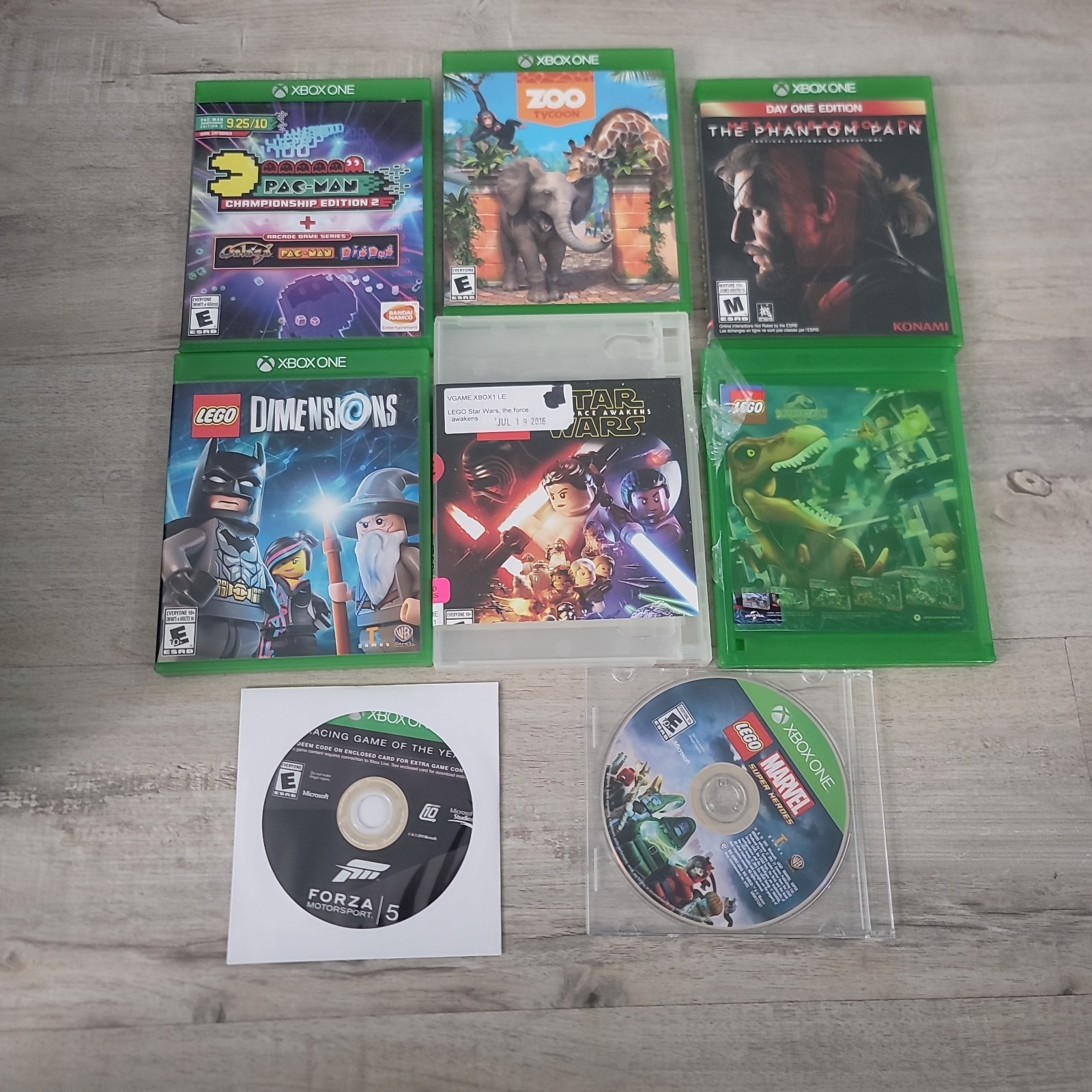 Xbox One 500GB Bundle Kinect Controller 8 Games
