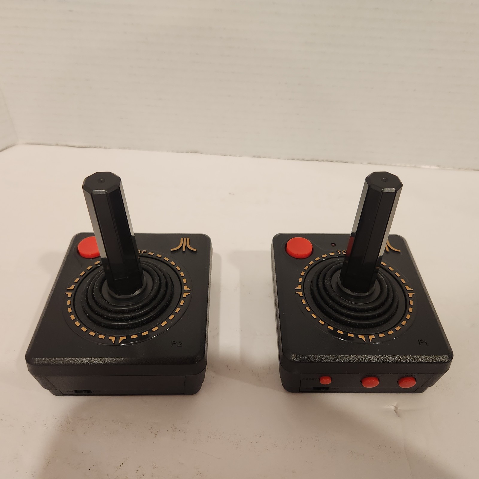 Atari Flashback 4 Classic Game Console Bundle 76 Games Sams Club w/ POSTERS EUC