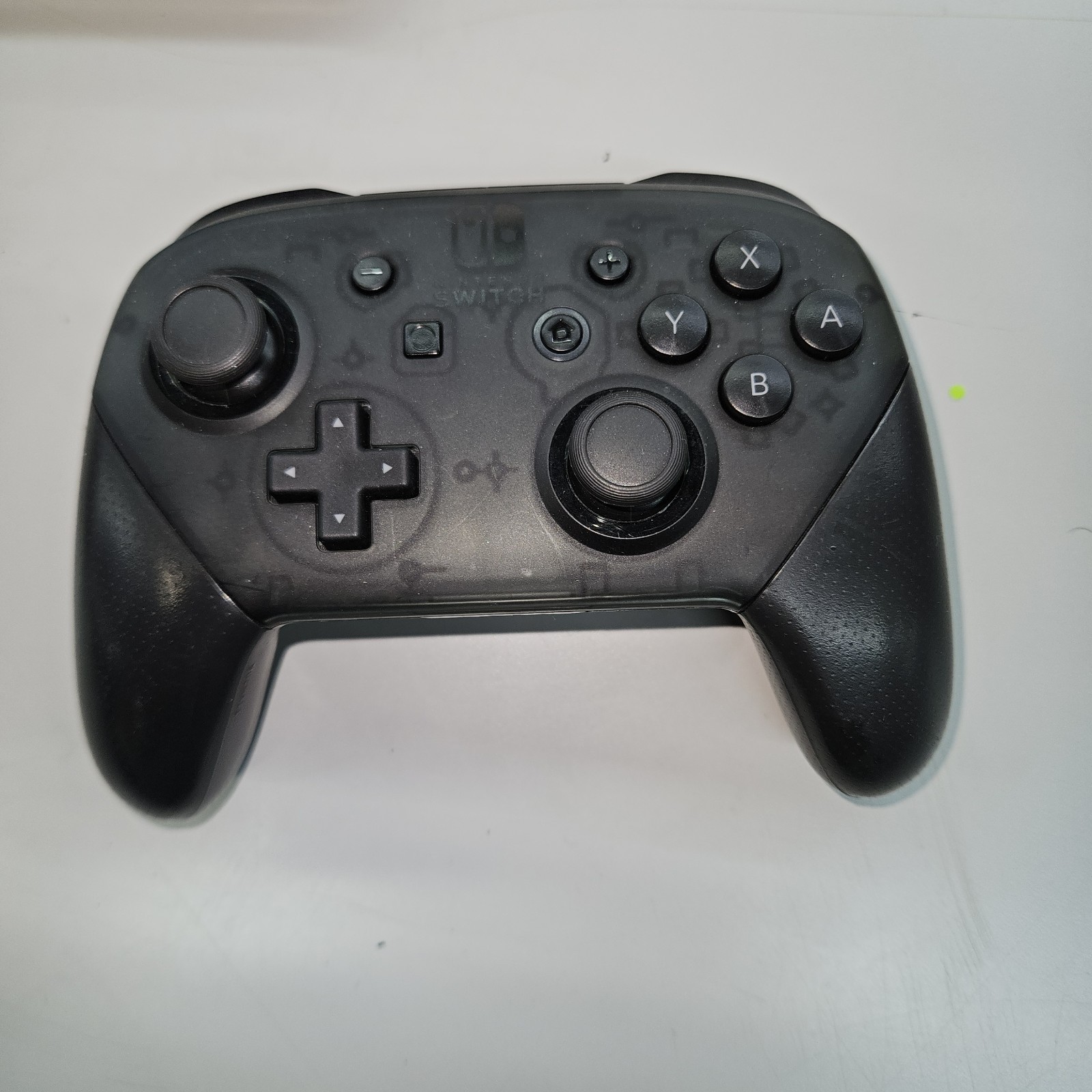 Nintendo Switch System 32GB Console w/Gray Joy-Cons +Charger + Dock & Extras