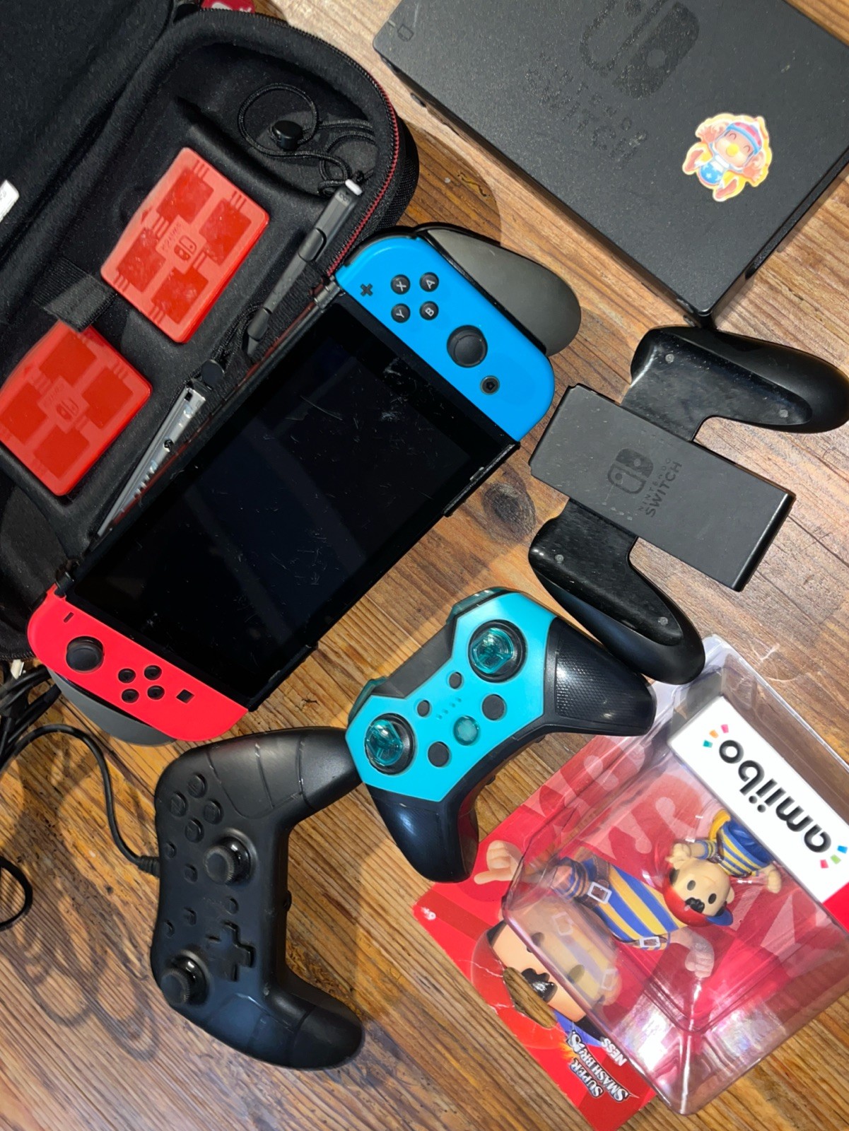 Nintendo Switch V1 HAC-001 Bundle Controllers Dock Cords