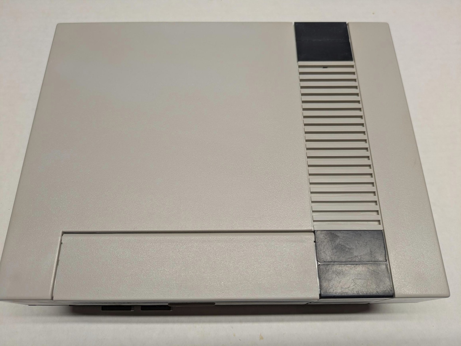 Nintendo NES Console New Caps, regulator, & OEM 72 Pin. Mario/Duck Hunt bundle.