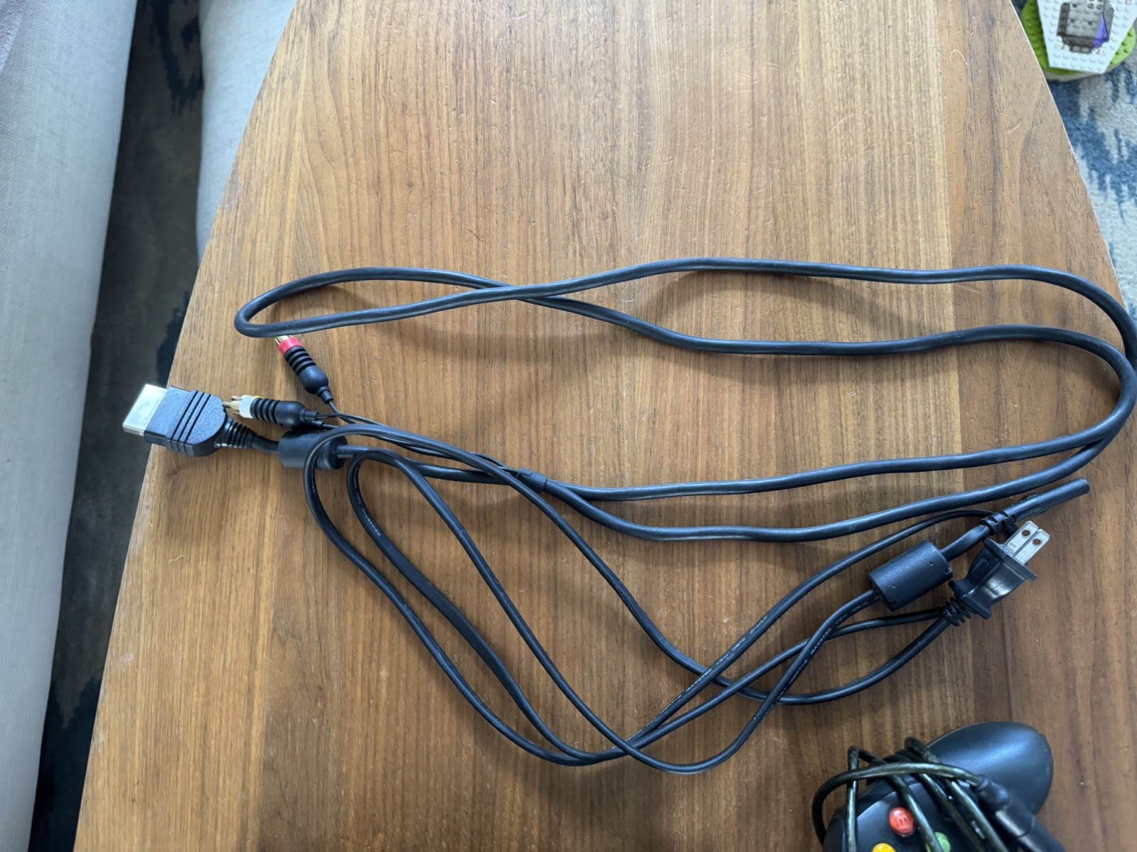 black xbox original consol works connects to tv controllers works fine and cords