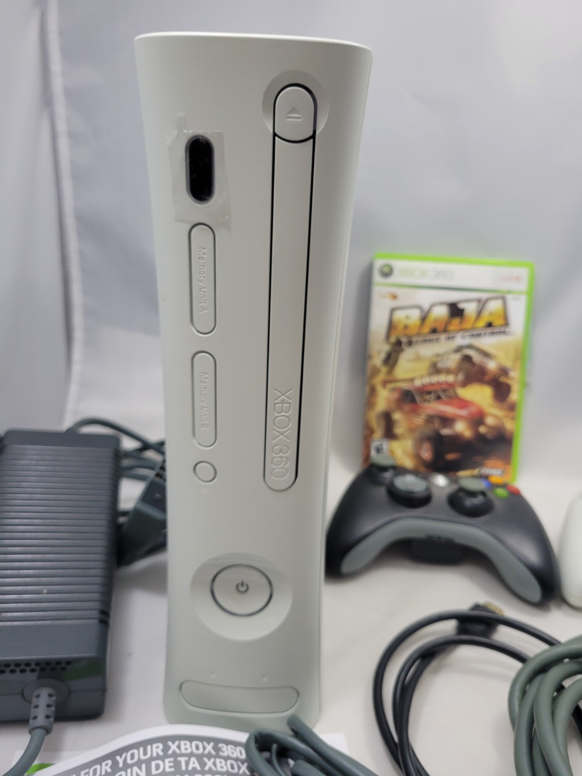 Xbox 360 Bundle White Fat System w/ 2 Controllers Power Supply & HDMI Cable Game