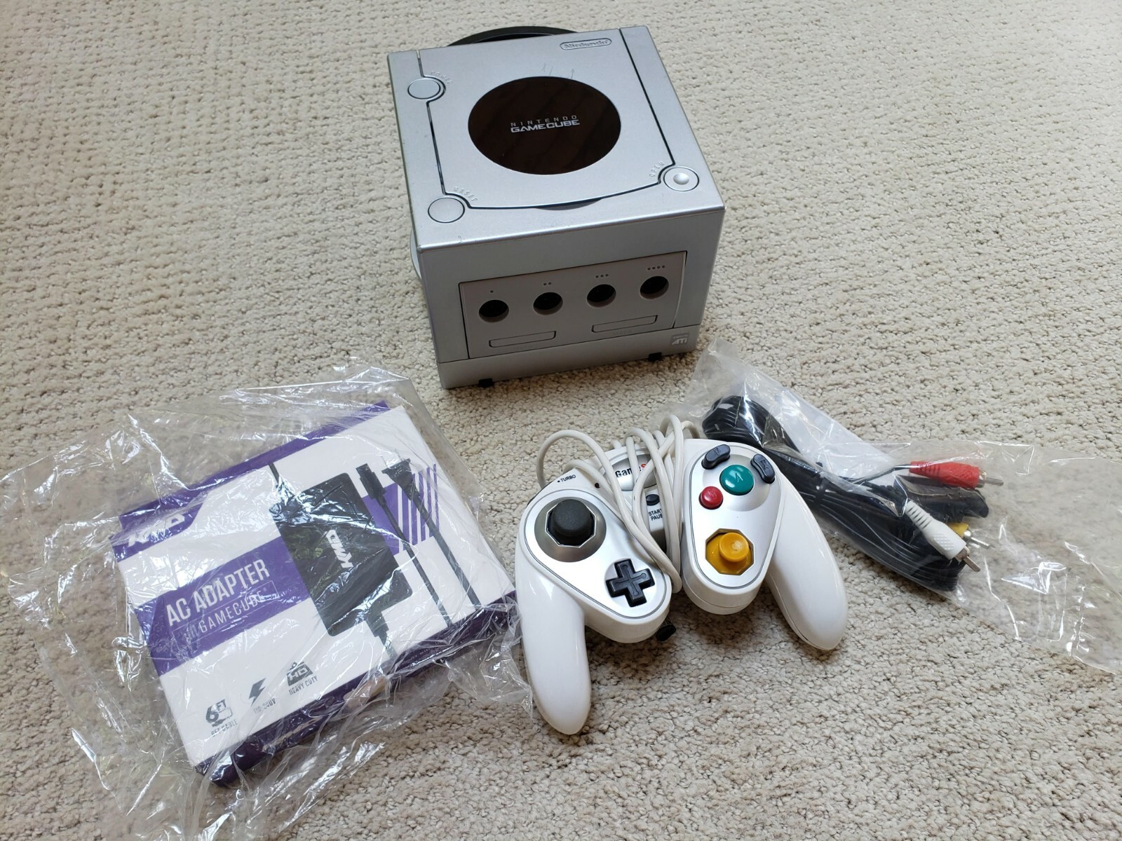 Nintendo GameCube Console Bundle OEM Controller Power A/V DOL-001 DOL-101 USA