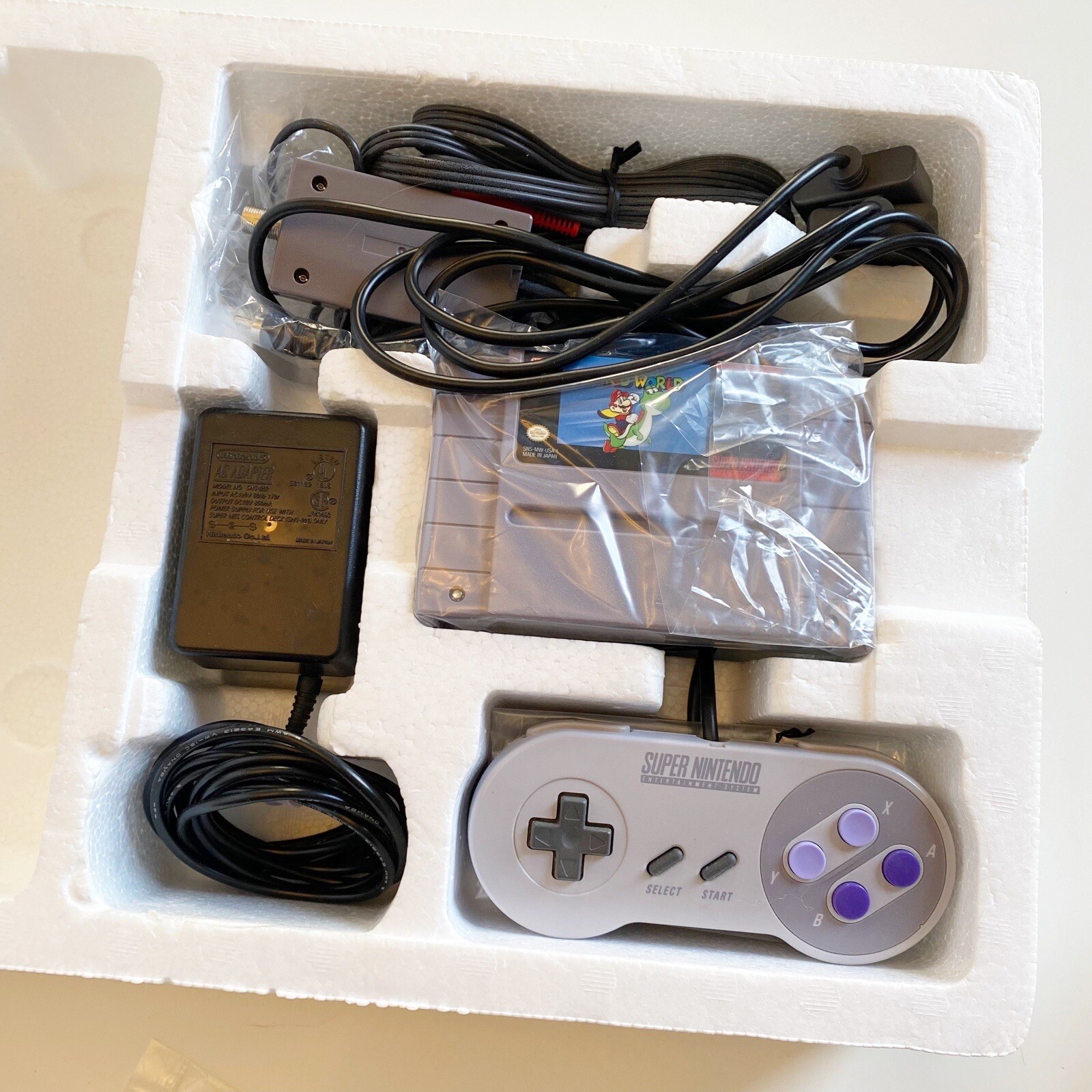 Super Nintendo SNES Super Mario World Complete in Box + 3 More Items