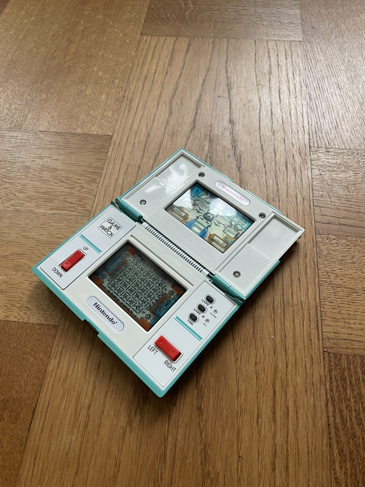 Nintendo Game & Watch Squish MG-61 Multi Screen Electric Game 1986