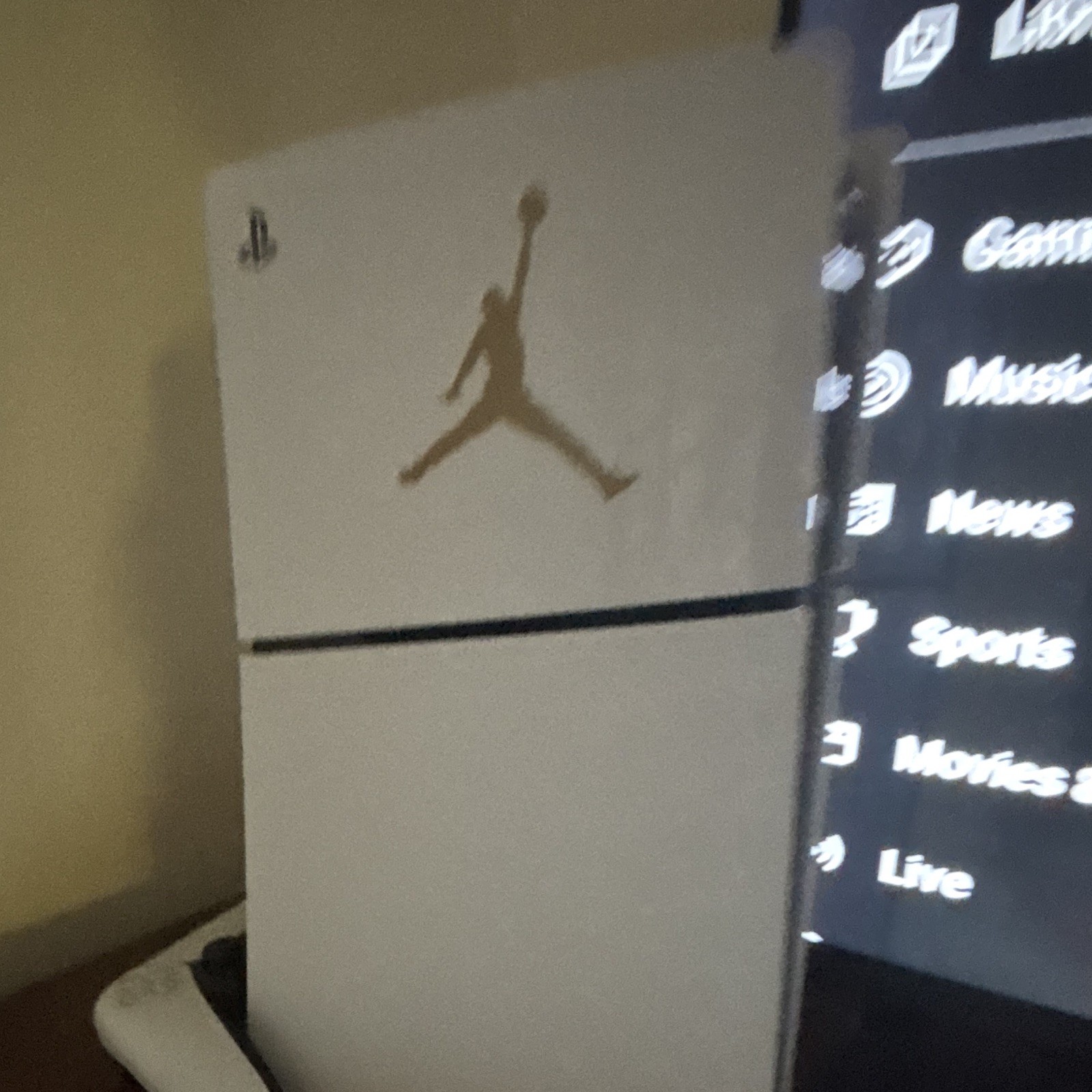 Sony PlayStation 4 PS4 500GB White Jordan Jumpman Edition Wi-Fi HDMI CUH-1115A